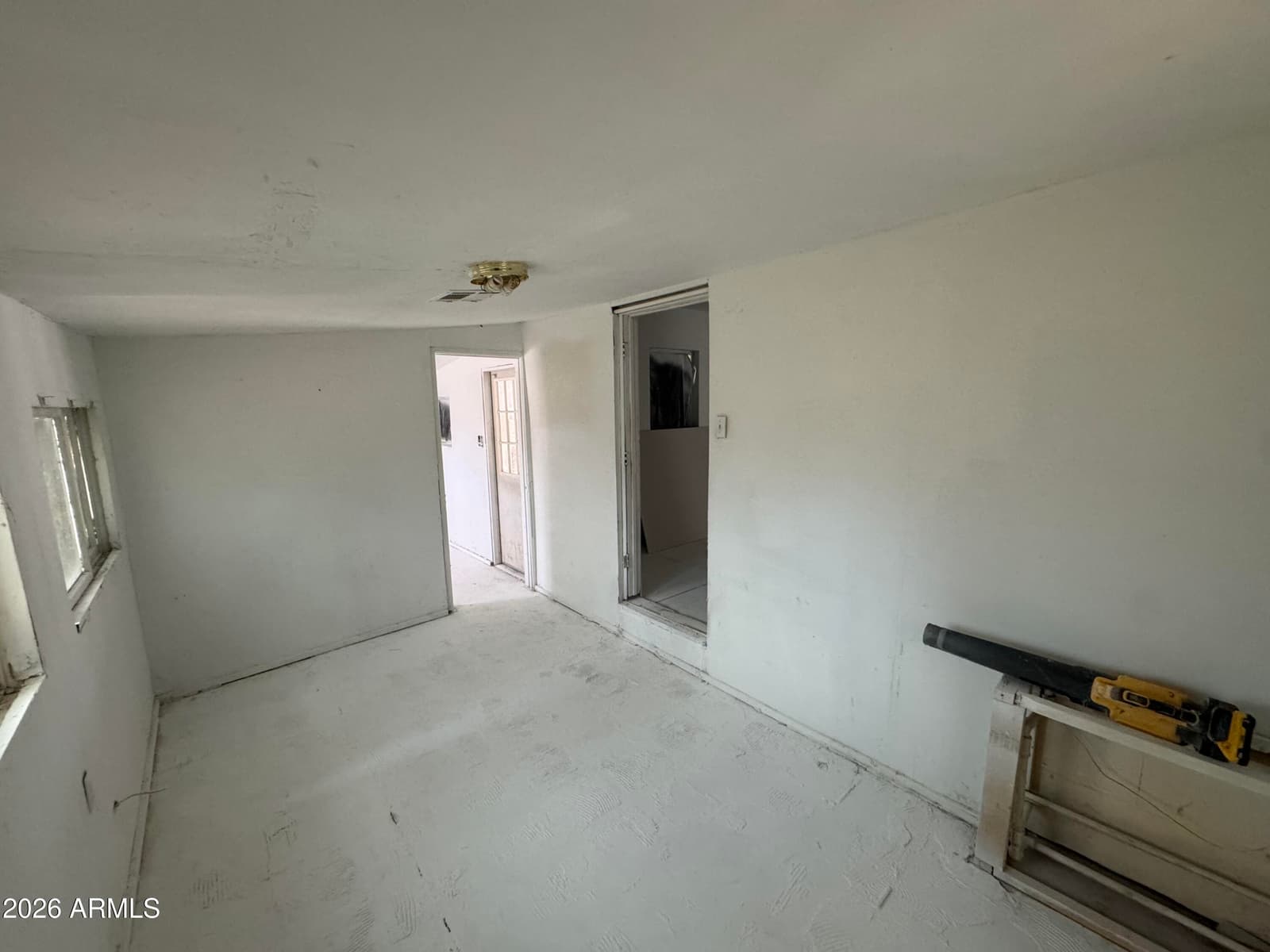 8910 N 10TH Street, Phoenix, AZ 85020 — photo 10 of 23