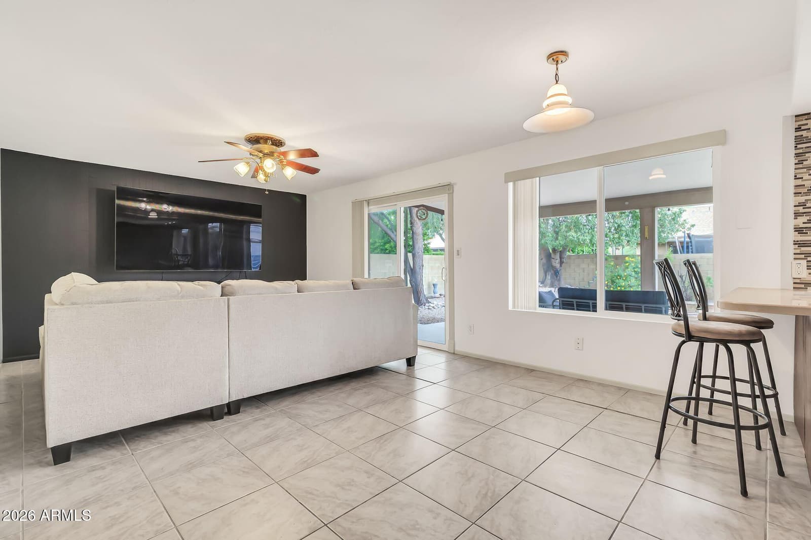 1008 W MESETO Avenue, Mesa, AZ 85210 — photo 9 of 43