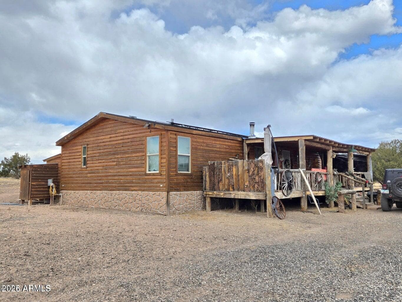 8495 W Antelope Run Road, Ash Fork, AZ 86320 — photo 1 of 42
