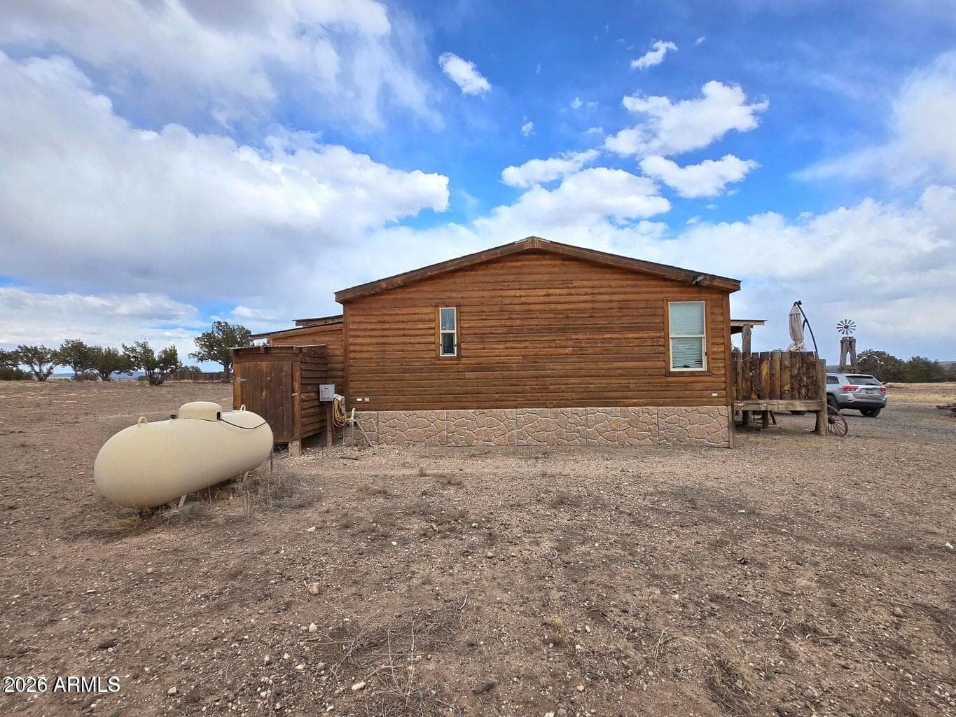 8495 W Antelope Run Road, Ash Fork, AZ 86320 — photo 3 of 42