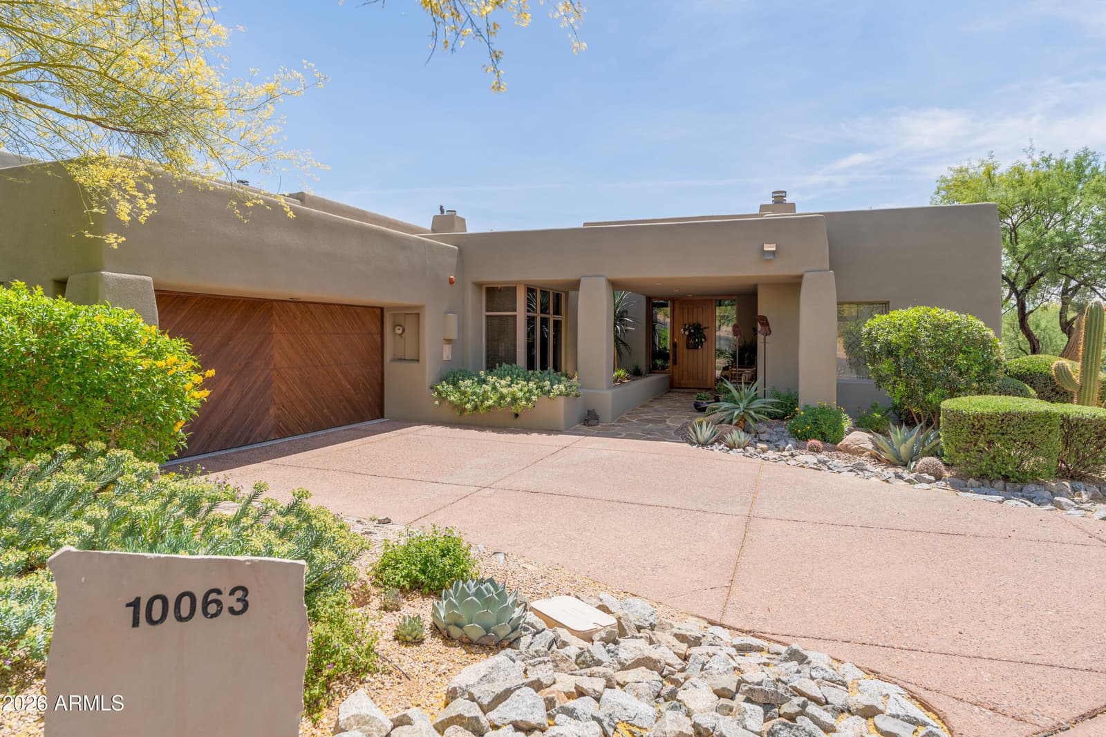 10063 E GRAYTHORN Drive, Scottsdale, AZ 85262 — photo 1 of 75