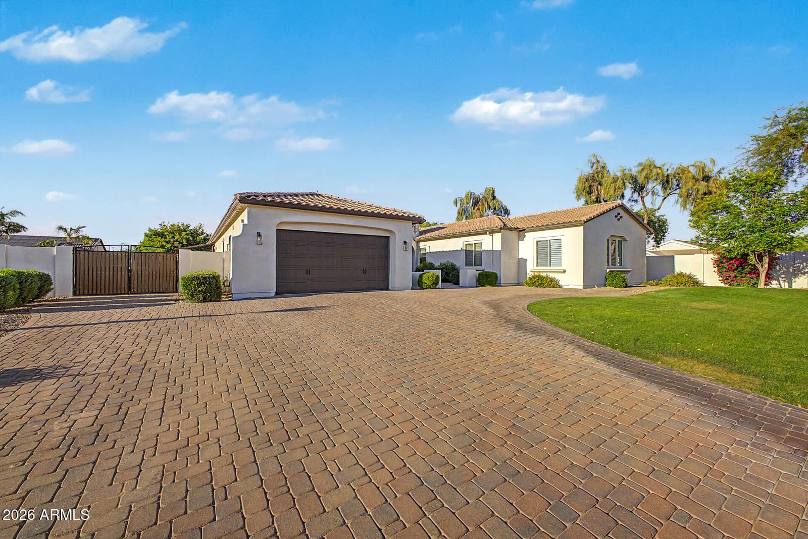 8406 W LOUISE Court, Peoria, AZ 85383 — photo 3 of 68