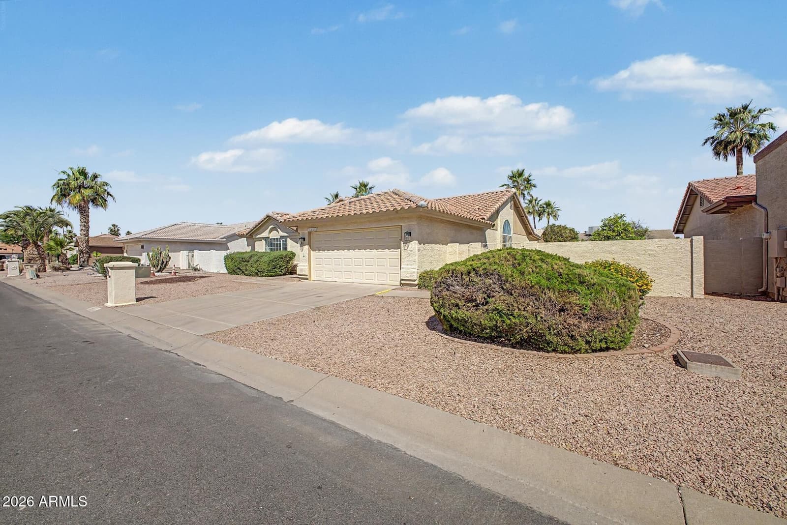 10604 E BELLFLOWER Drive, Sun Lakes, AZ 85248 — photo 3 of 33