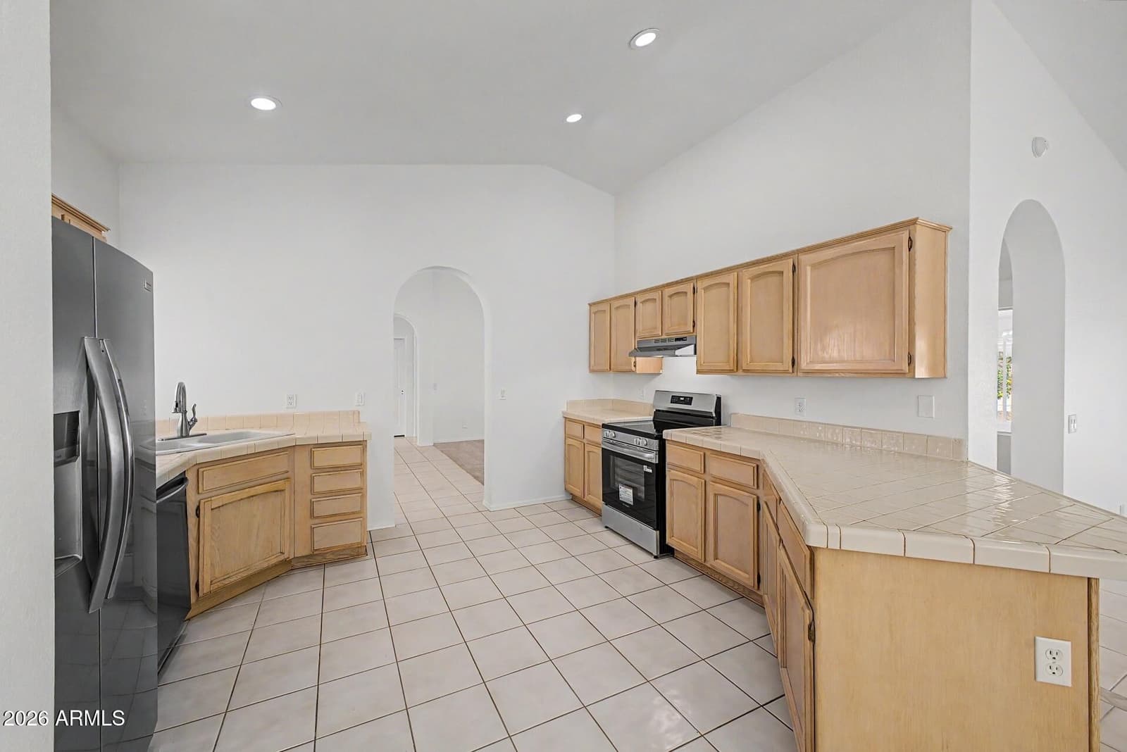 10604 E BELLFLOWER Drive, Sun Lakes, AZ 85248 — photo 12 of 33