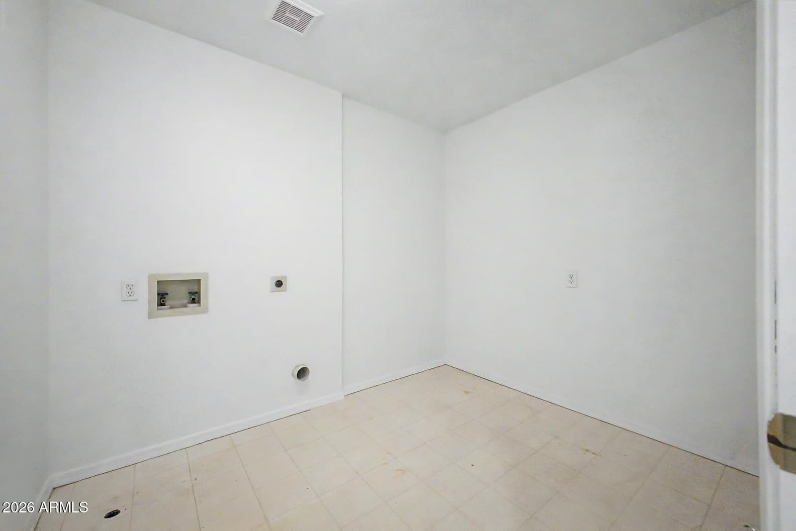 10604 E BELLFLOWER Drive, Sun Lakes, AZ 85248 — photo 26 of 33