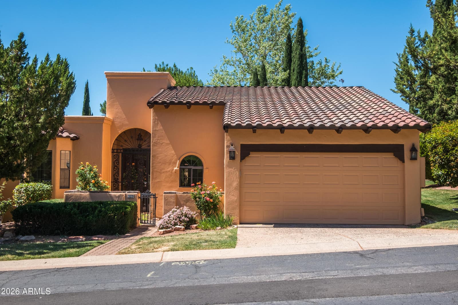 15 RIDGE VIEW Drive, Sedona, AZ 86351 — photo 1 of 44