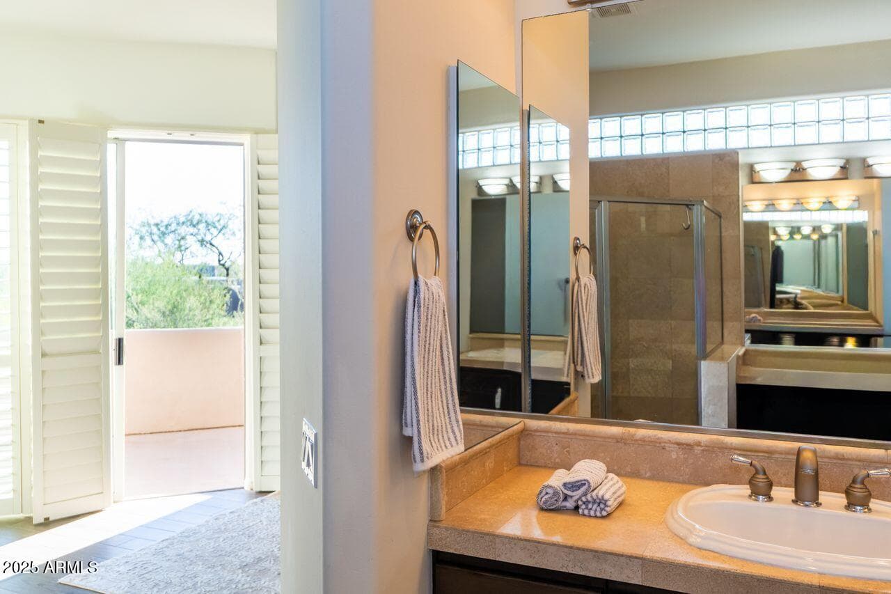10894 E HEDGEHOG Place, Scottsdale, AZ 85262 — photo 16 of 37