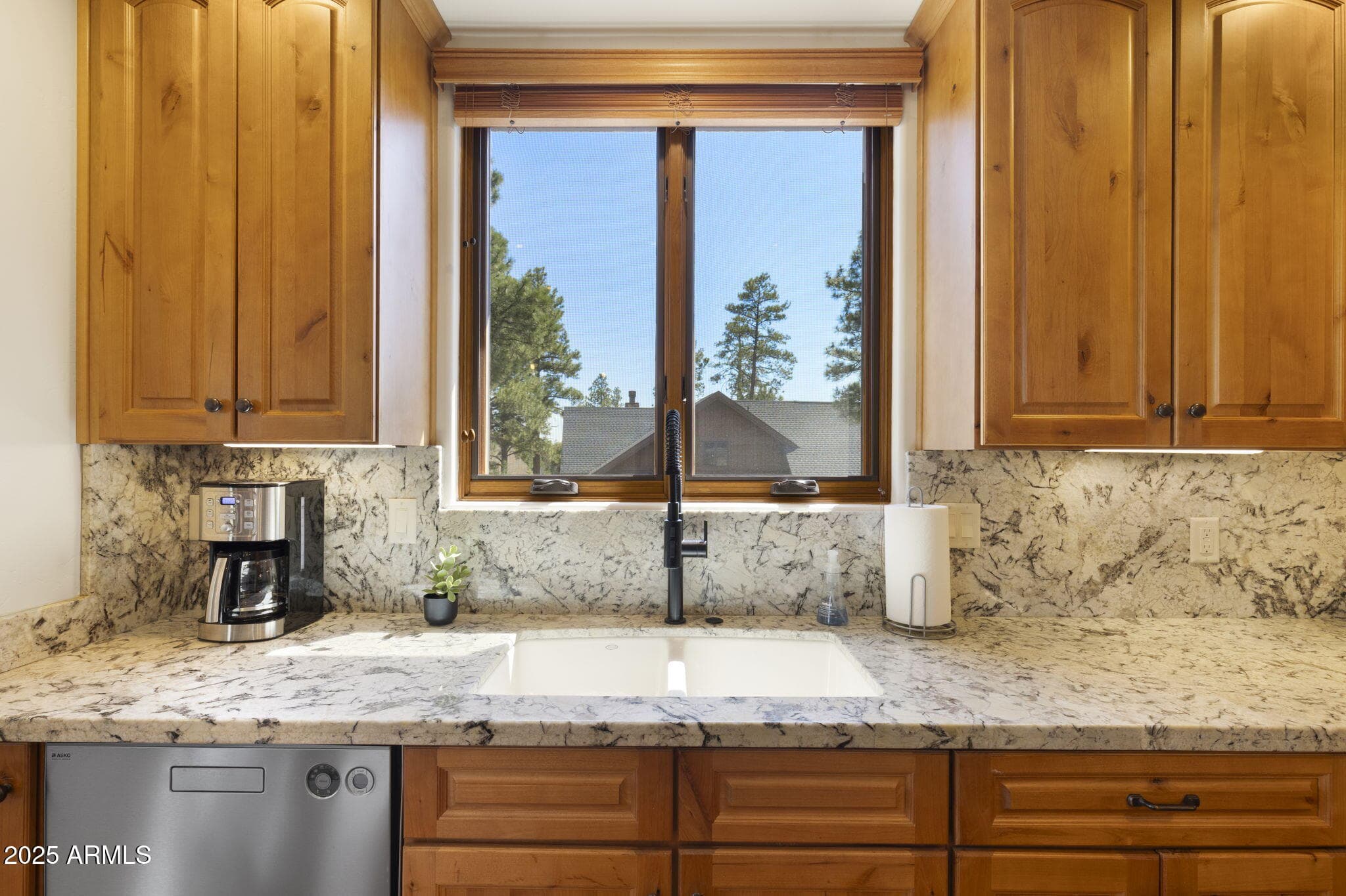 2645 E TELLURIDE Drive, Flagstaff, AZ 86005 — photo 15 of 52