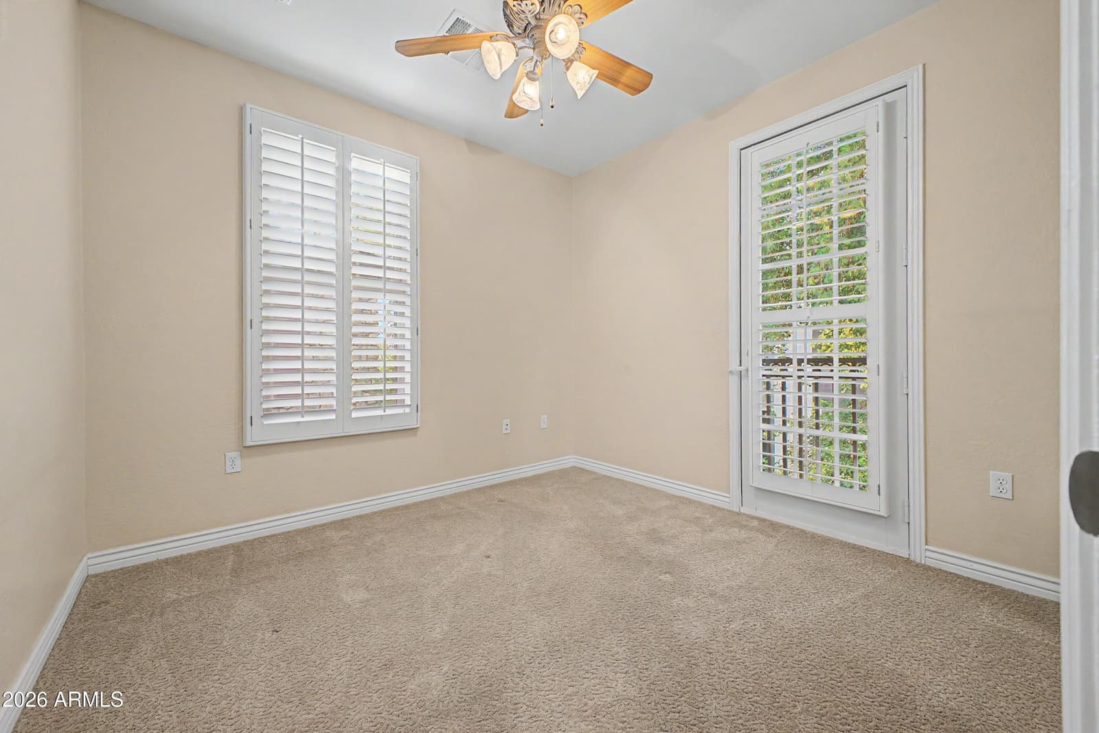 2450 E ROMA Avenue, Phoenix, AZ 85016 — photo 15 of 37
