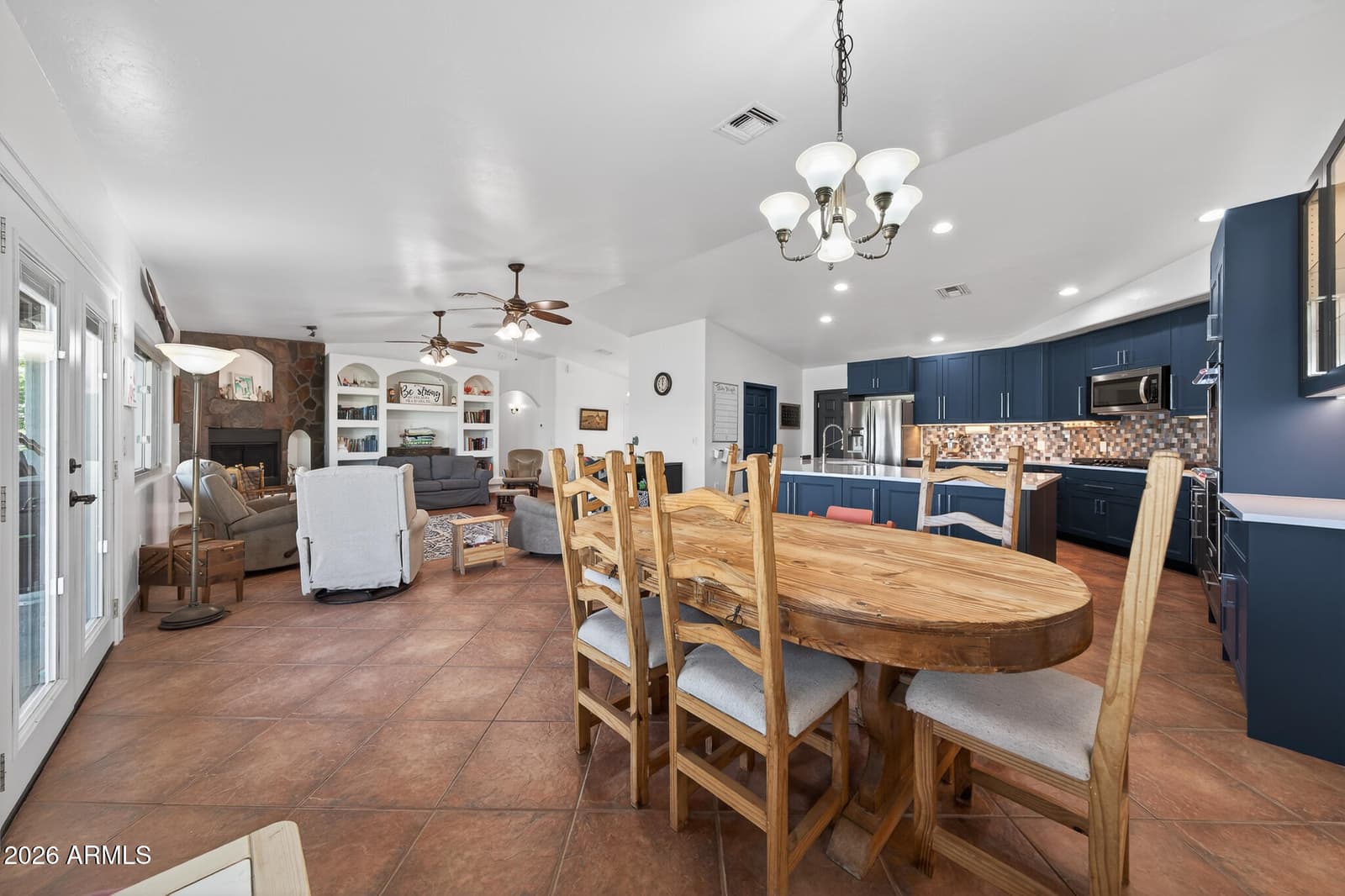 3298 W MONTE VISTA Trail, Benson, AZ 85602 — photo 9 of 34