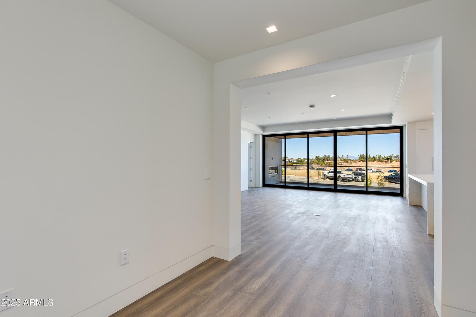 6587 N PALMERAIE Boulevard 2011, Paradise Valley, AZ 85253 — photo 16 of 35