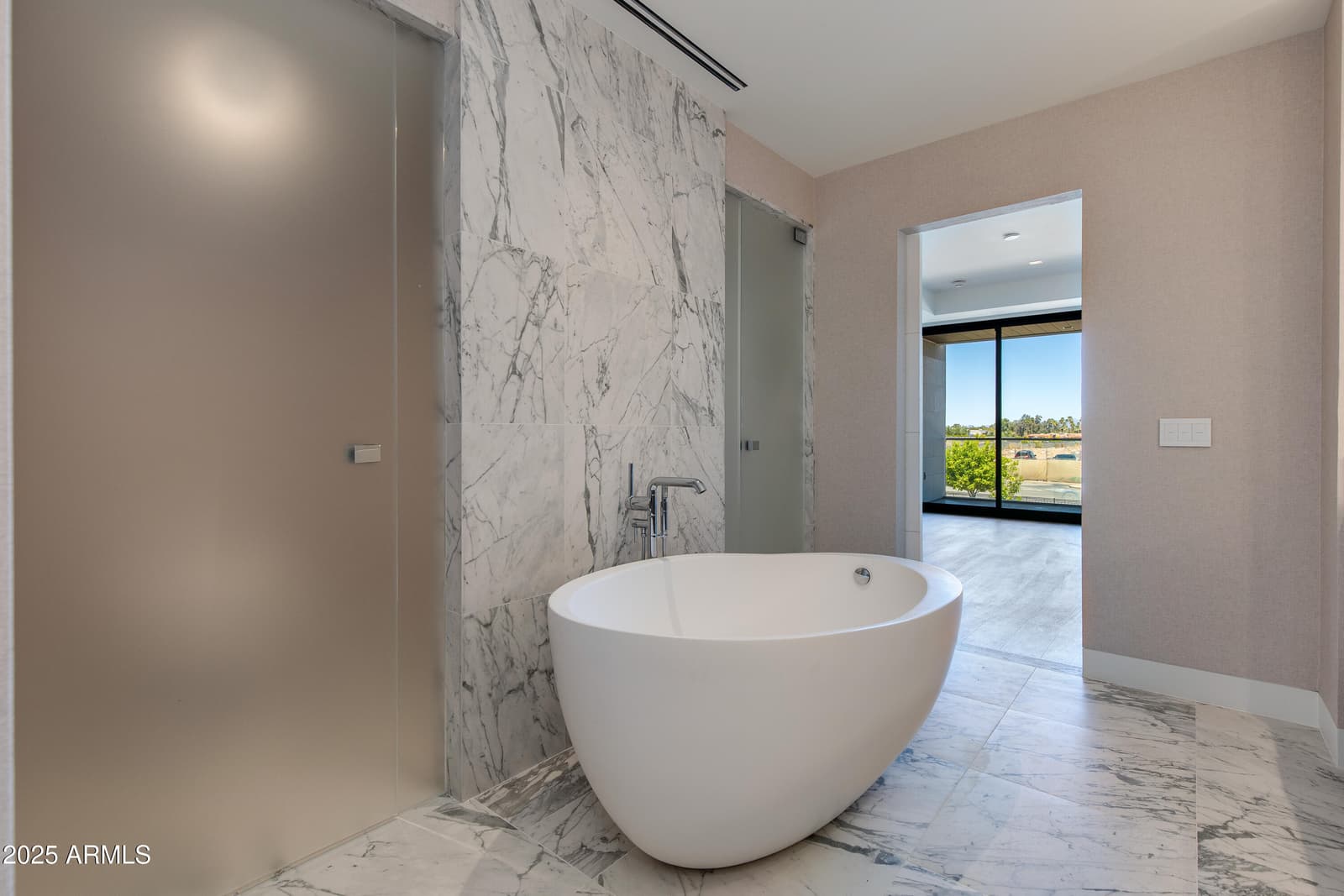 6587 N PALMERAIE Boulevard 2011, Paradise Valley, AZ 85253 — photo 21 of 35