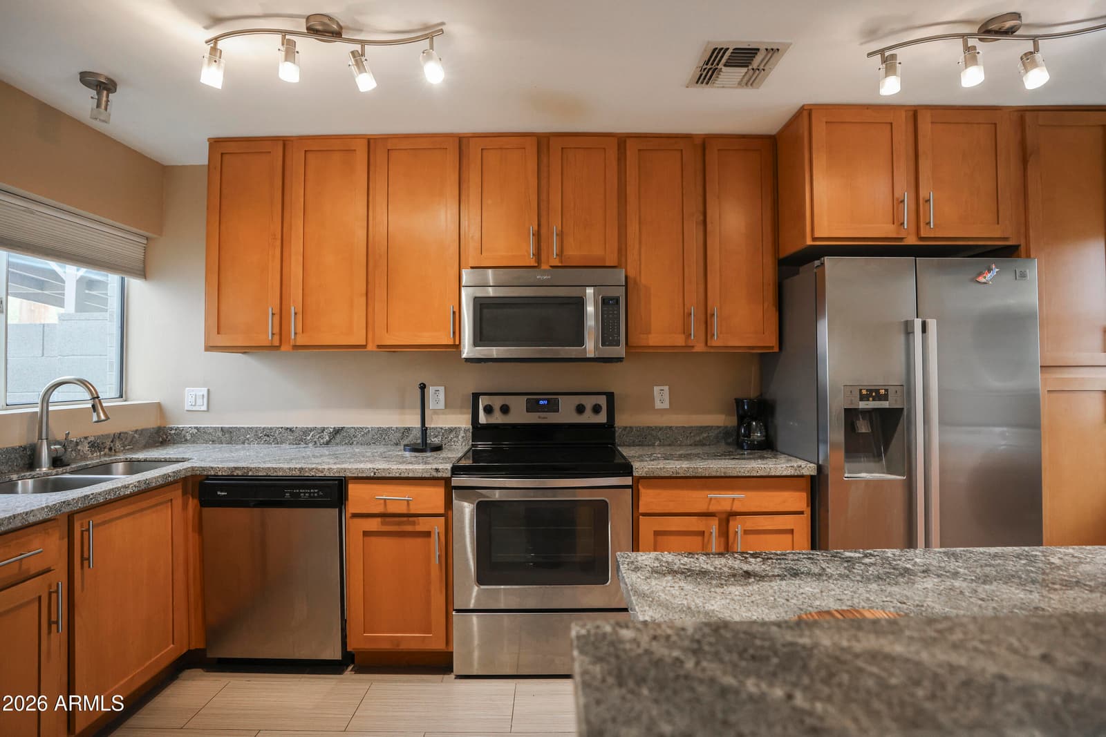 925 W MCDOWELL Road 108, Phoenix, AZ 85007 — photo 2 of 22