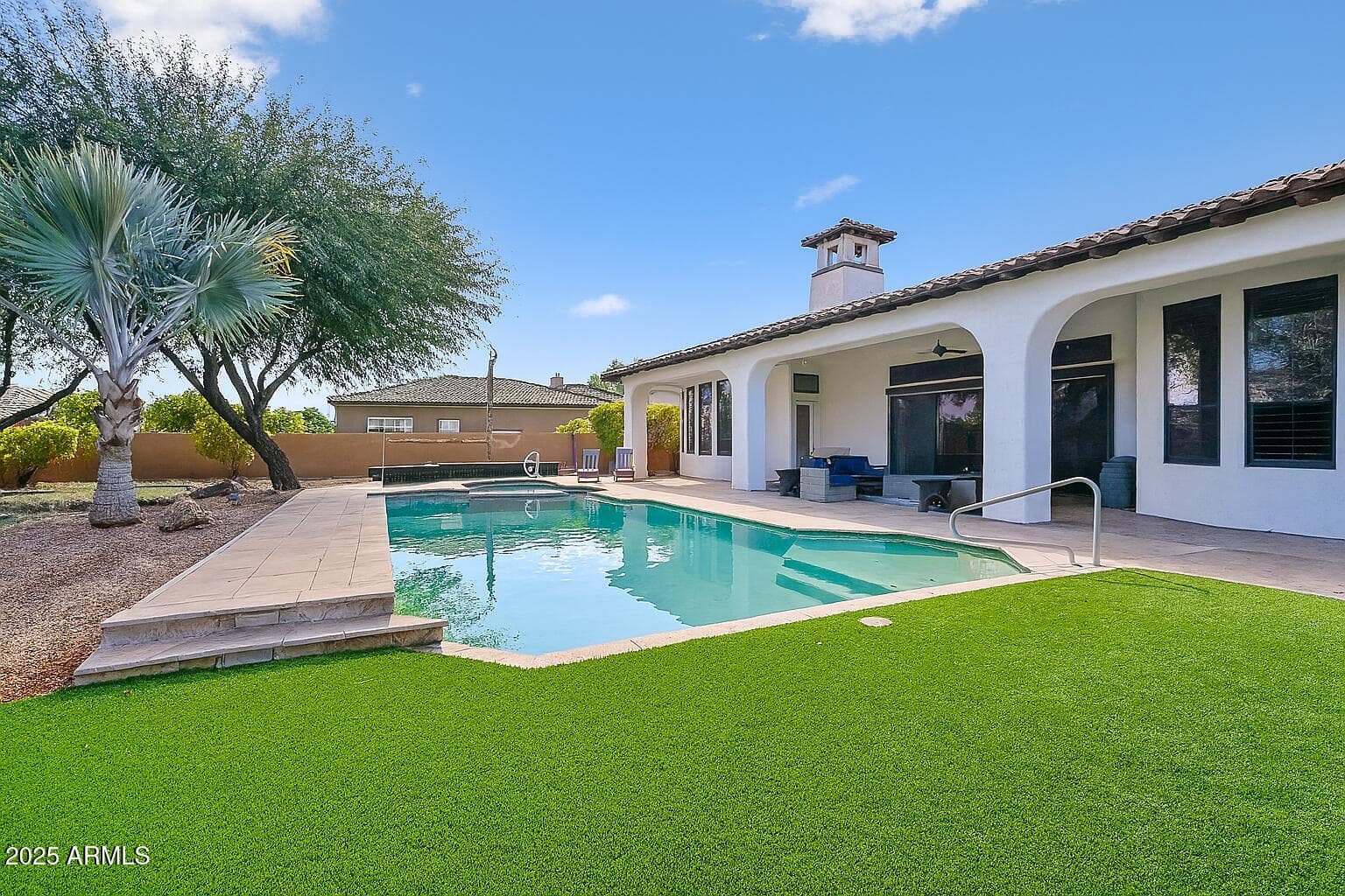 351 N Cloverfield Circle, Litchfield Park, AZ 85340 — photo 8 of 41