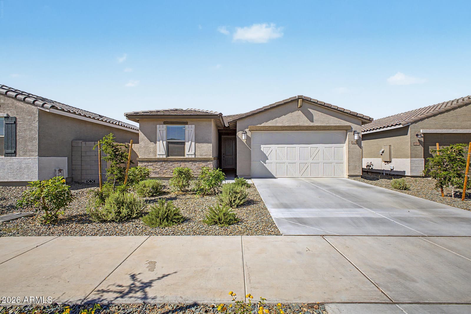 16014 W DESERT HOLLOW Drive, Surprise, AZ 85387 — photo 2 of 53