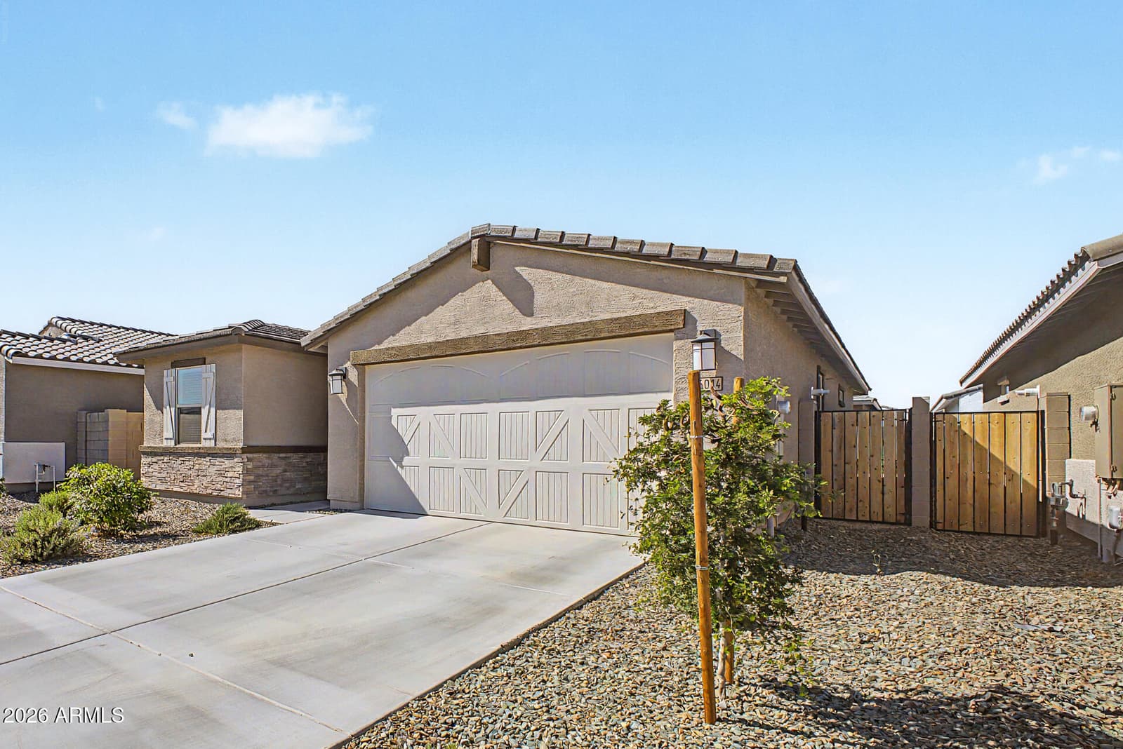 16014 W DESERT HOLLOW Drive, Surprise, AZ 85387 — photo 6 of 53