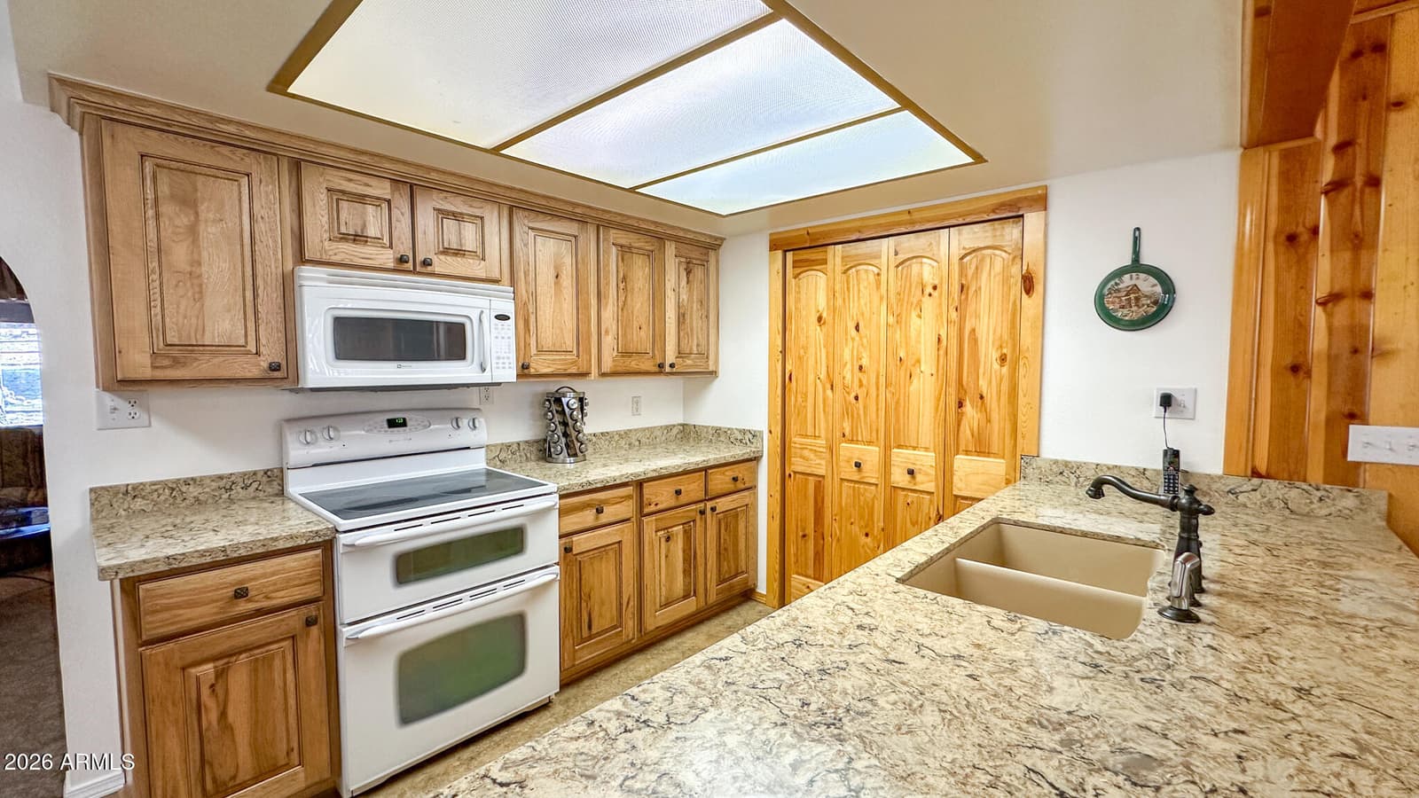 2499 CANYON Drive, Forest Lakes, AZ 85931 — photo 11 of 23
