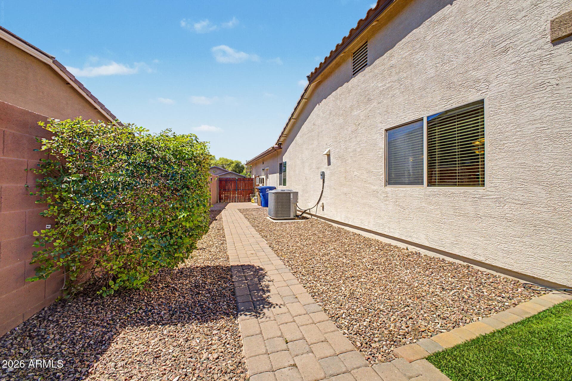 945 W EMPRESS TREE Avenue, San Tan Valley, AZ 85140 — photo 31 of 47