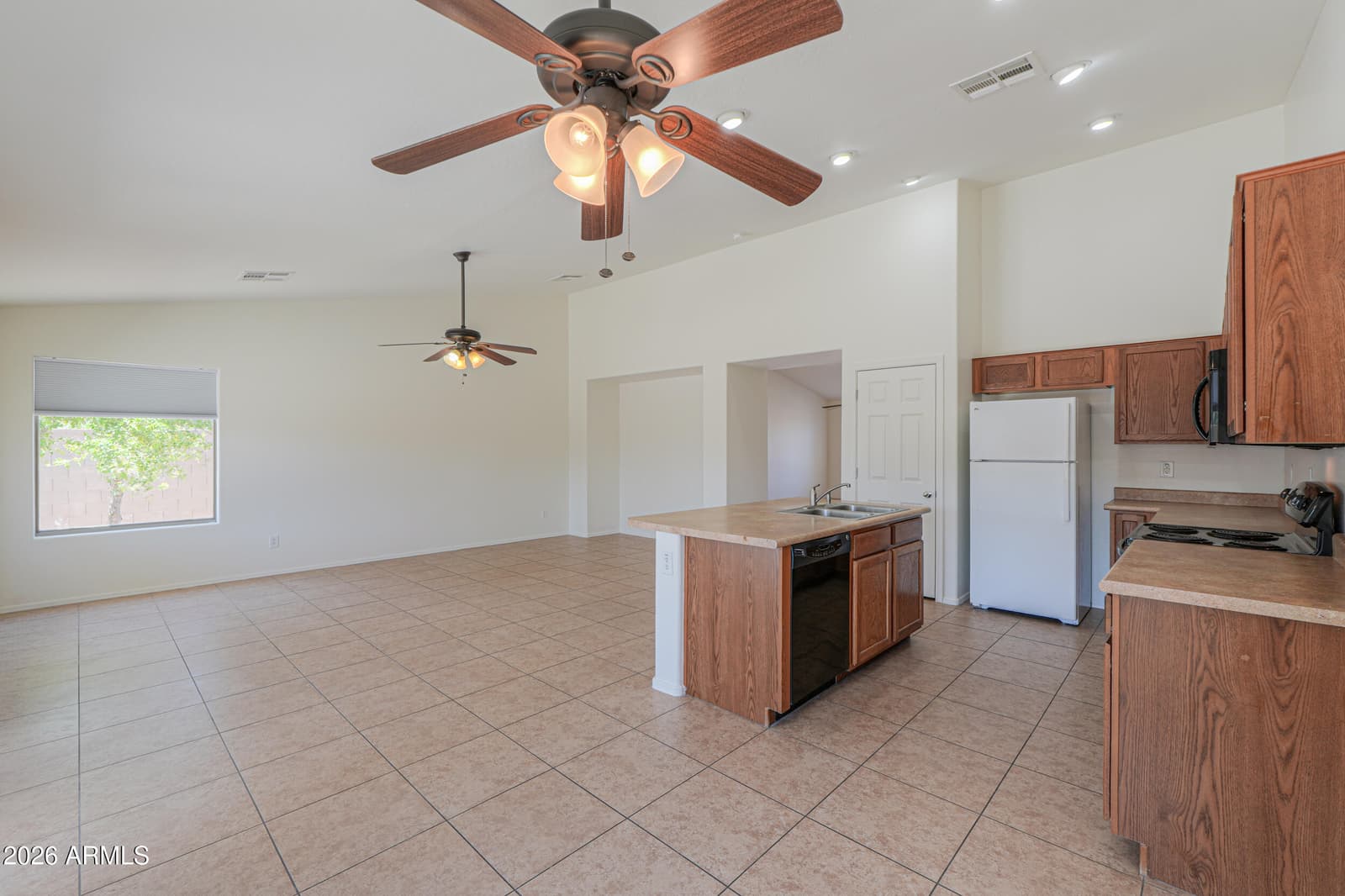 1499 E ANNA Drive, Casa Grande, AZ 85122 — photo 11 of 50