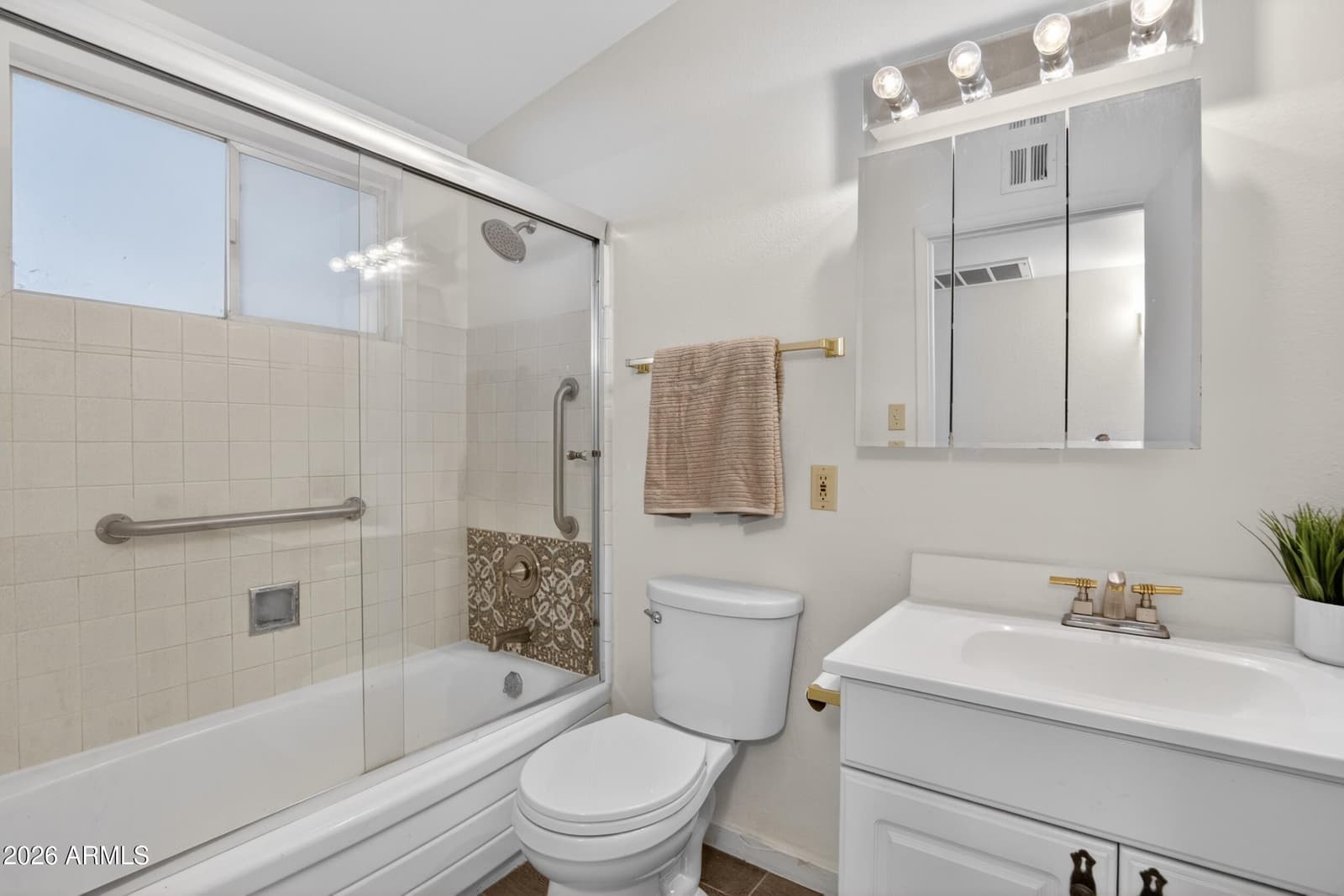 10582 W OAKMONT Drive, Sun City, AZ 85351 — photo 18 of 67