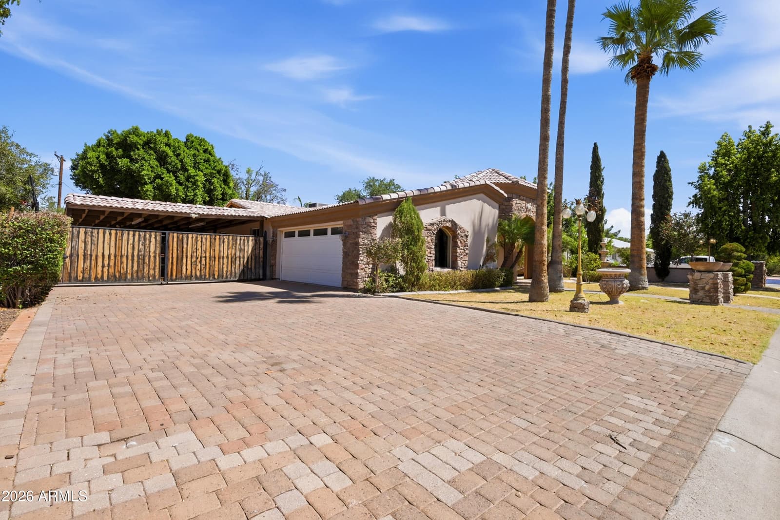 4528 E HOBART Street, Mesa, AZ 85205 — photo 4 of 37
