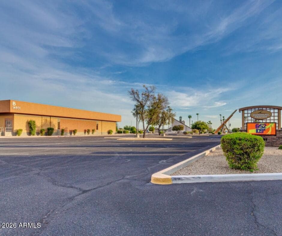 10582 W OAKMONT Drive, Sun City, AZ 85351 — photo 48 of 67