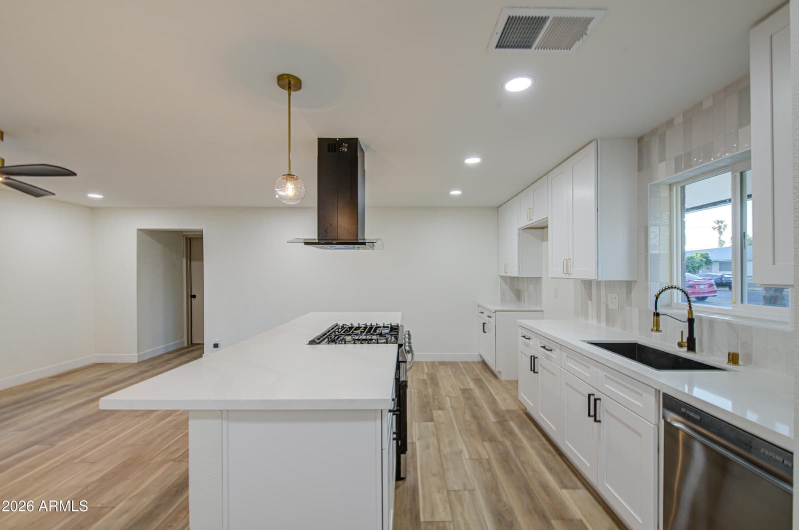 3801 W MONTEBELLO Avenue, Phoenix, AZ 85019 — photo 15 of 42