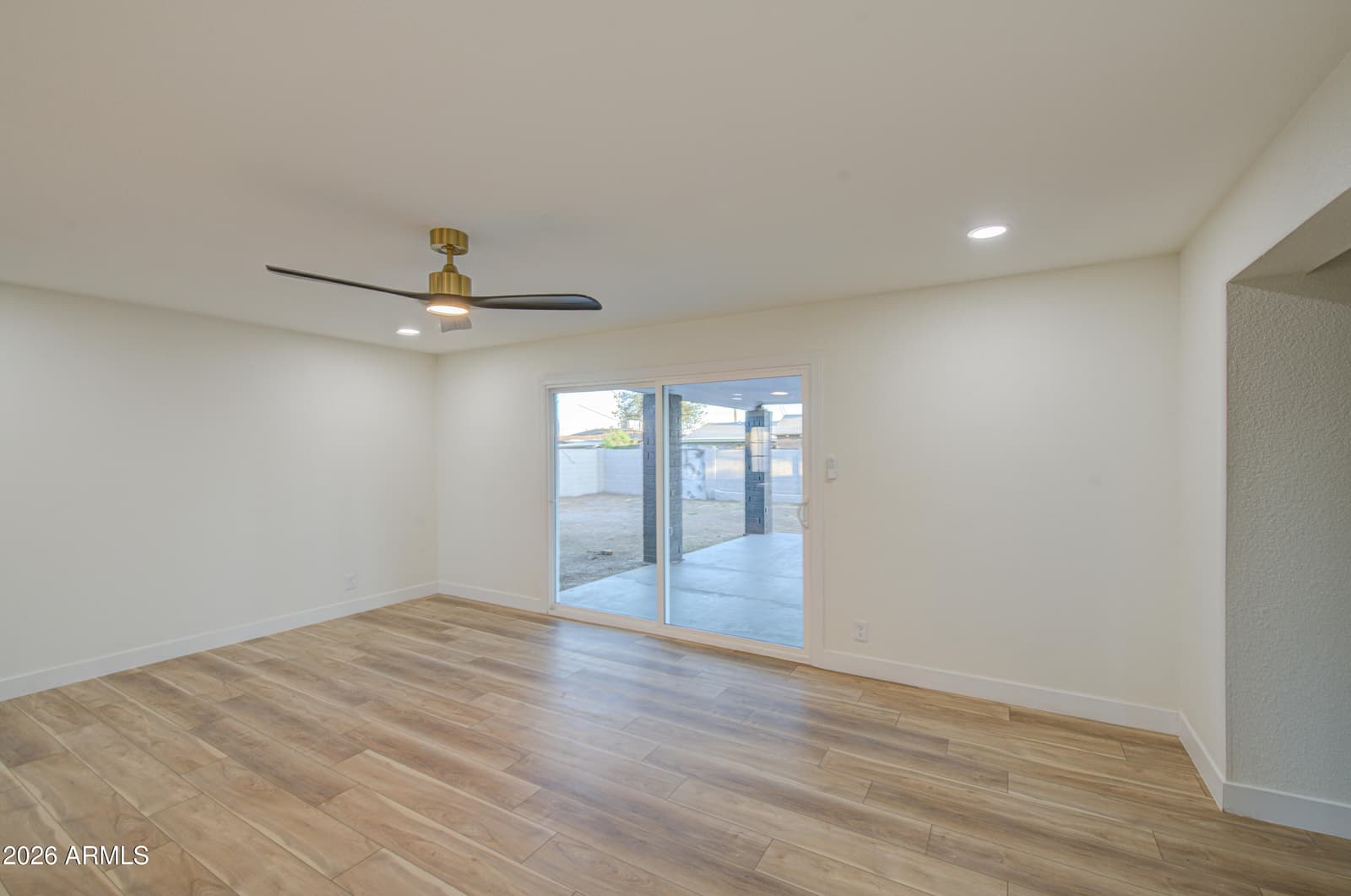 3801 W MONTEBELLO Avenue, Phoenix, AZ 85019 — photo 7 of 42