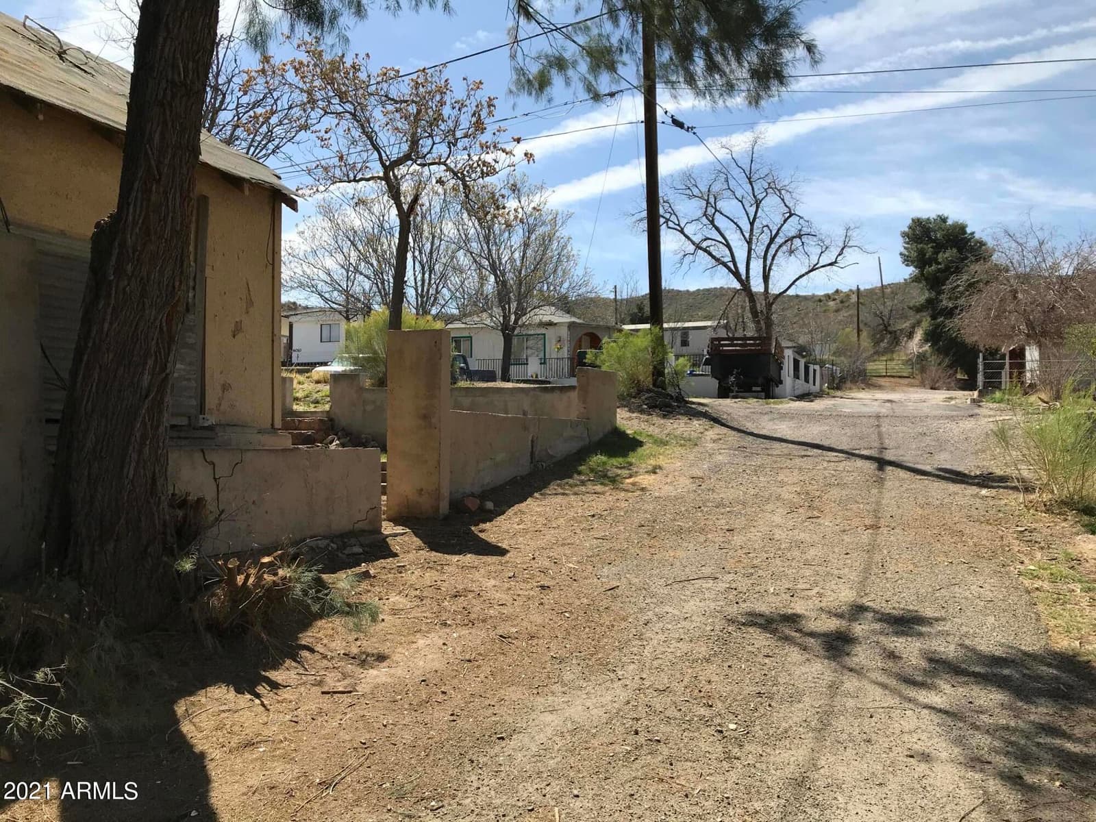 6001 S BOARD Drive, Miami, AZ 85539 — photo 2 of 9