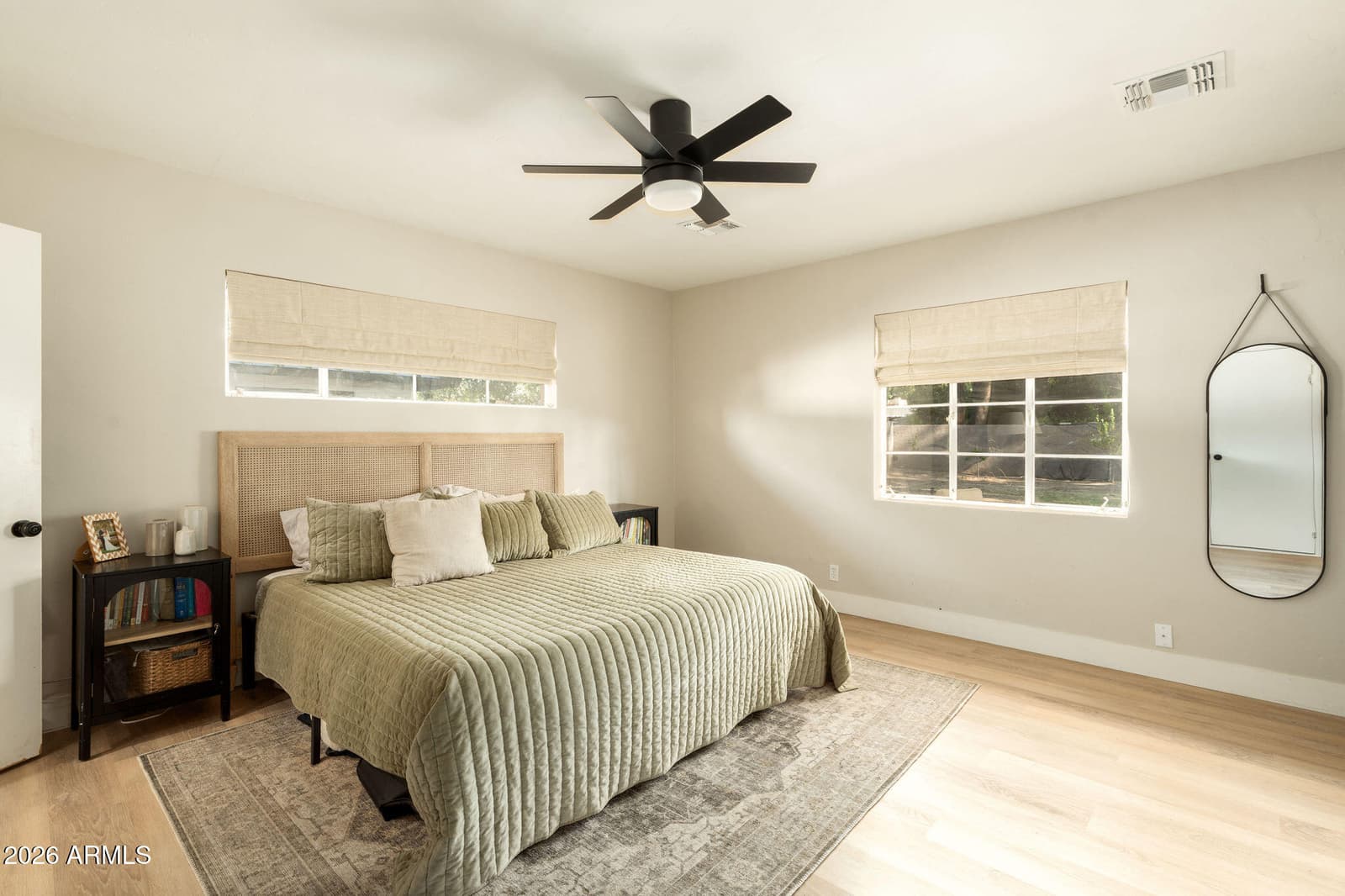 547 W ORANGEWOOD Avenue, Phoenix, AZ 85021 — photo 11 of 20