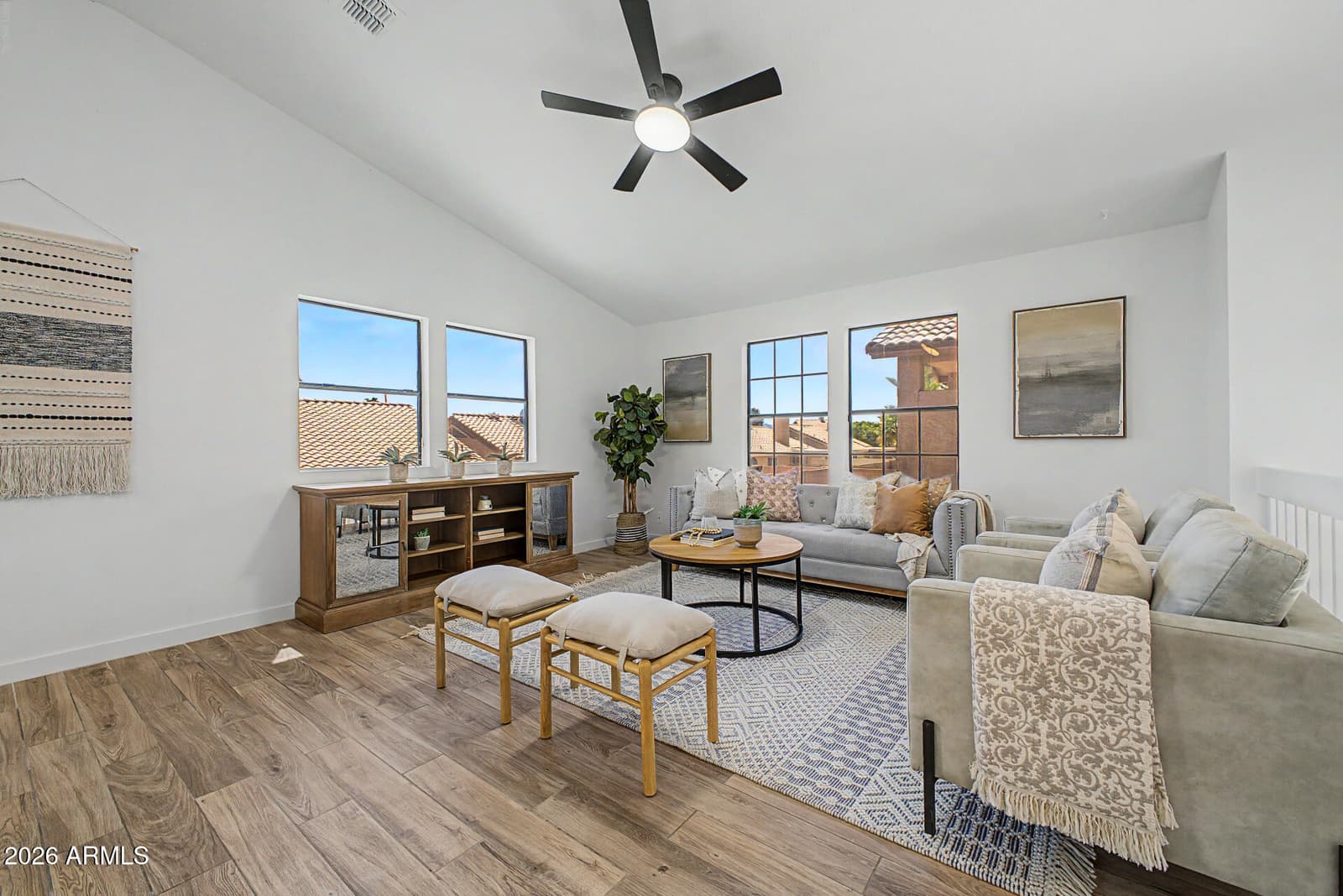 4021 E AMBERWOOD Drive, Phoenix, AZ 85048