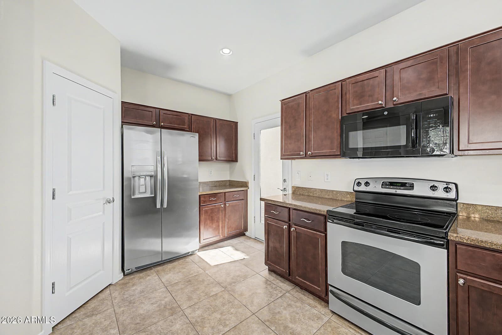 3905 S NAPA Lane, Gilbert, AZ 85297 — photo 13 of 58