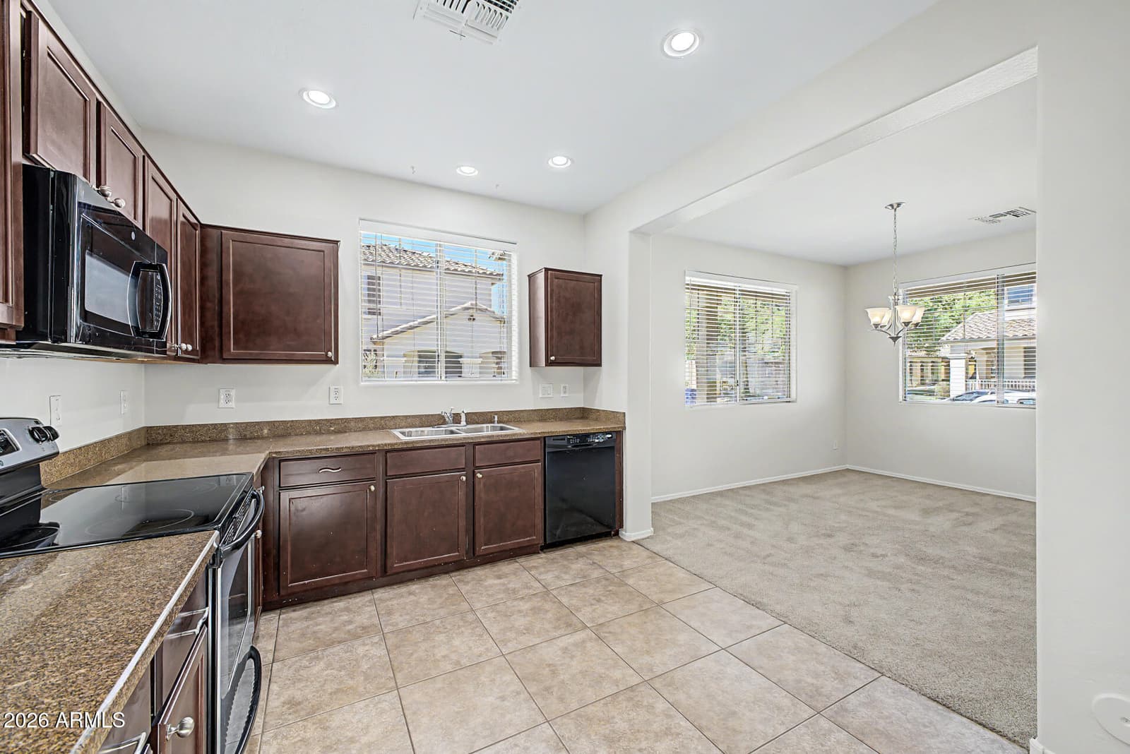 3905 S NAPA Lane, Gilbert, AZ 85297 — photo 14 of 58
