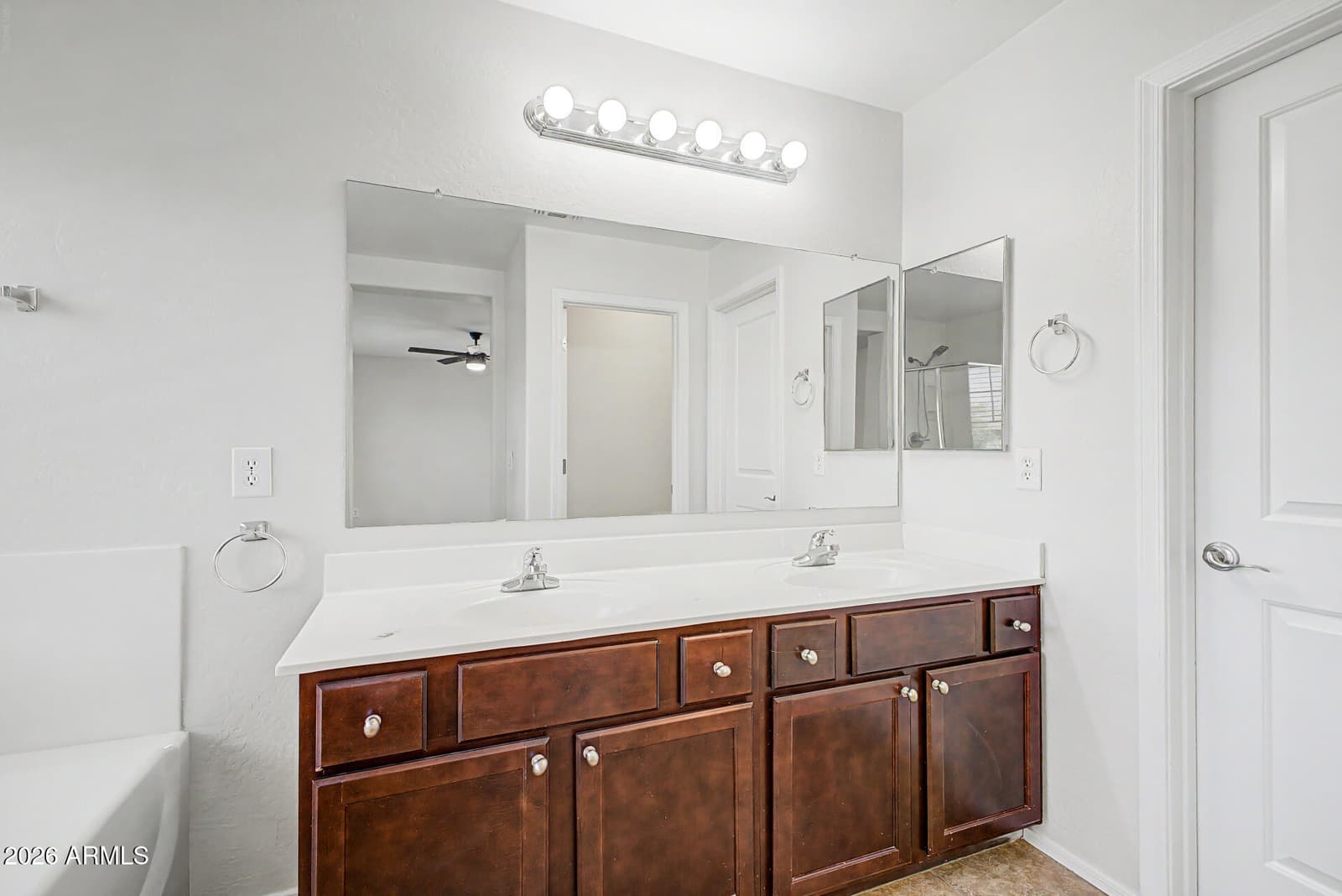 3905 S NAPA Lane, Gilbert, AZ 85297 — photo 25 of 58