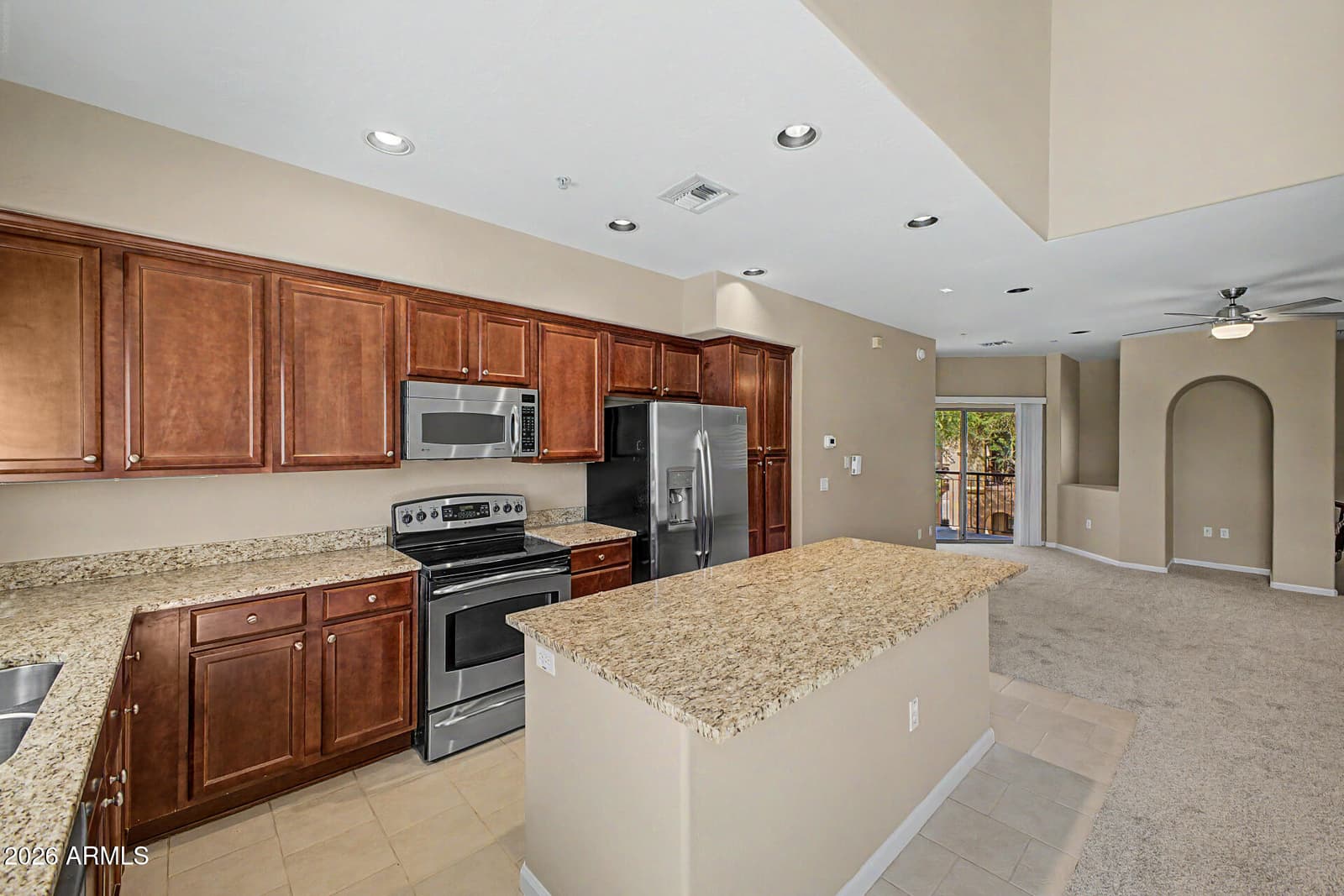 3935 E ROUGH RIDER Road 1173, Phoenix, AZ 85050 — photo 14 of 39