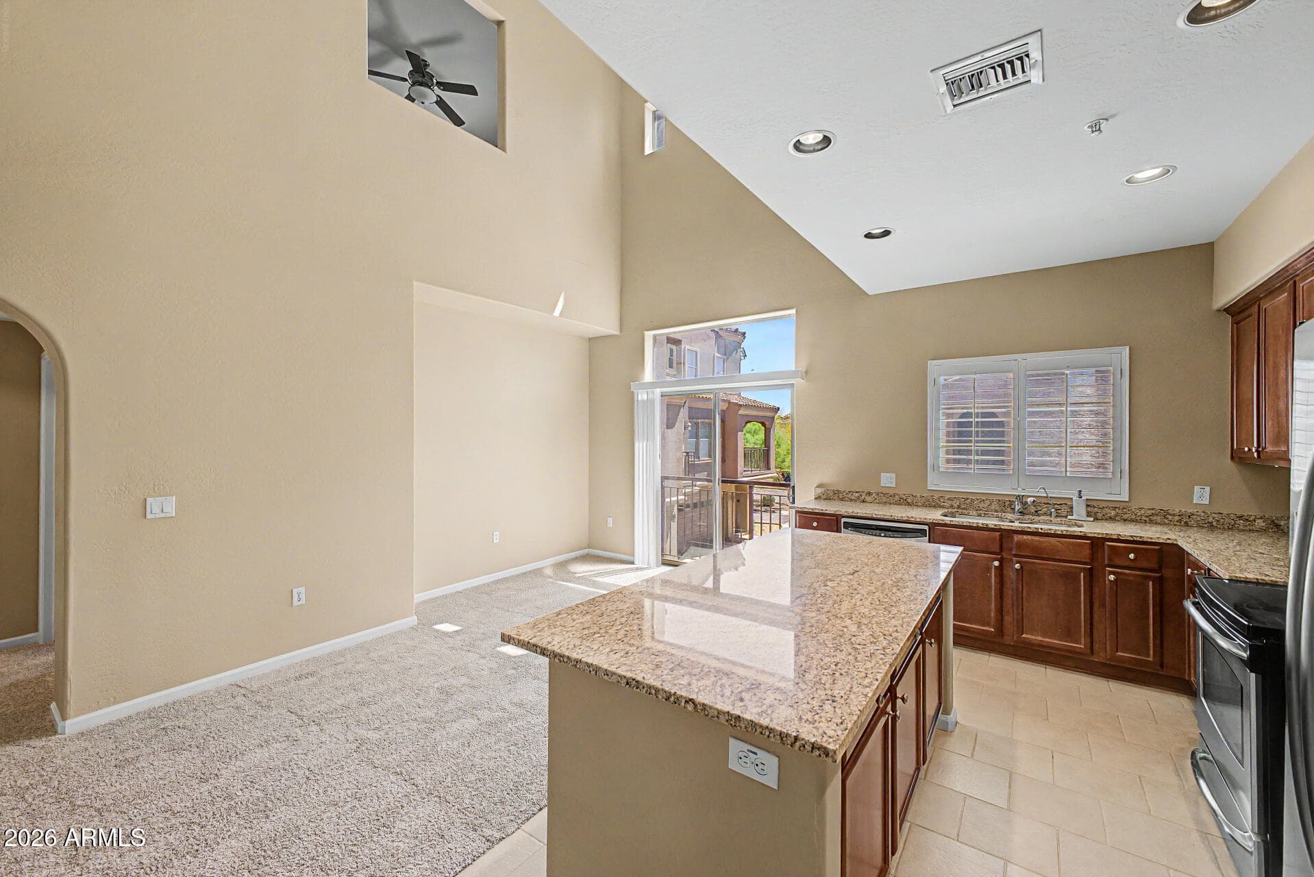 3935 E ROUGH RIDER Road 1173, Phoenix, AZ 85050 — photo 15 of 39