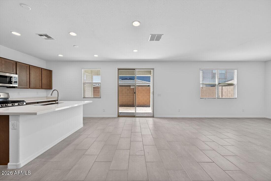 25219 N 165TH Lane, Surprise, AZ 85387 — photo 10 of 36