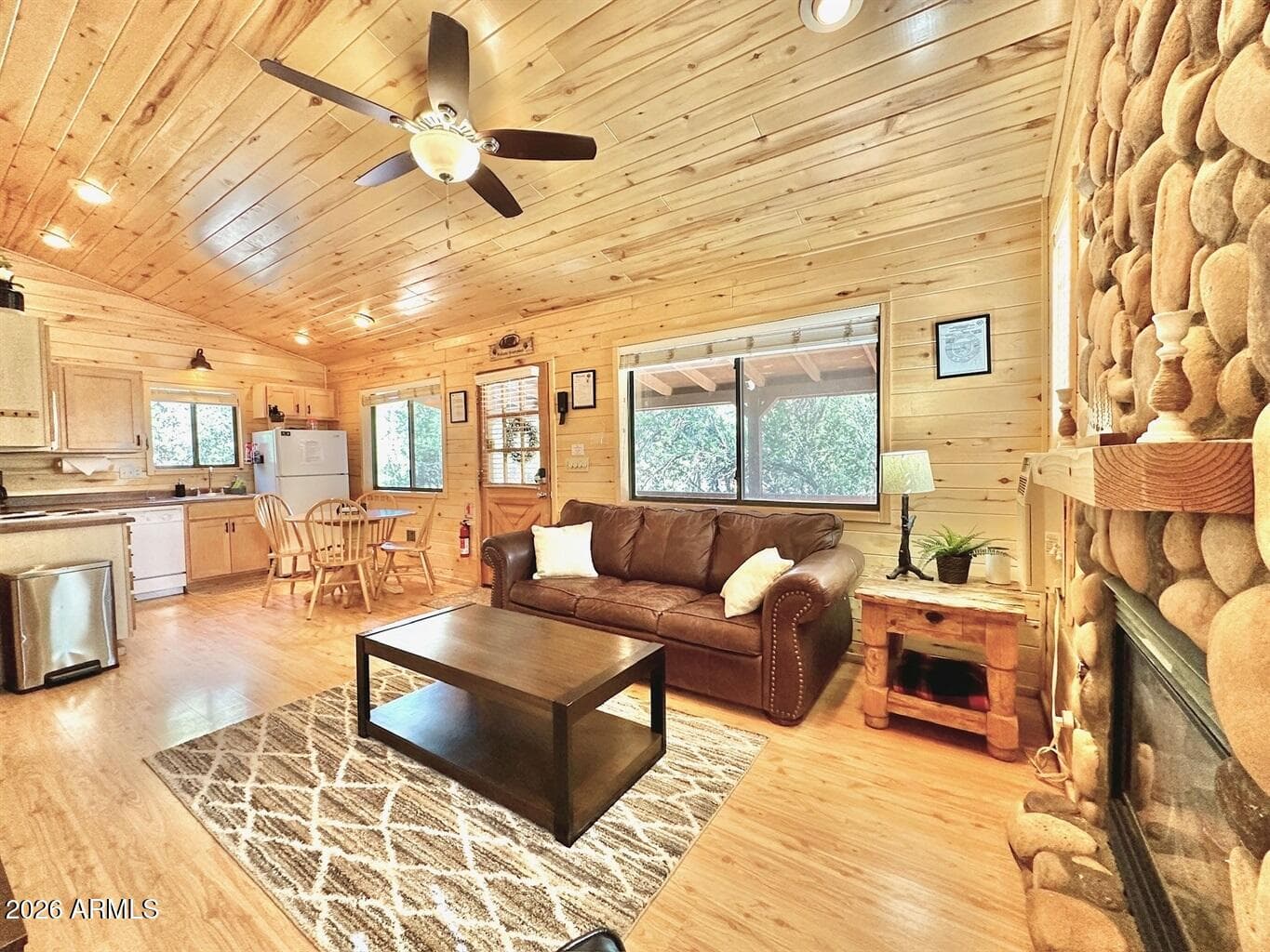 2742 FOX Trail, Overgaard, AZ 85933 — photo 5 of 19
