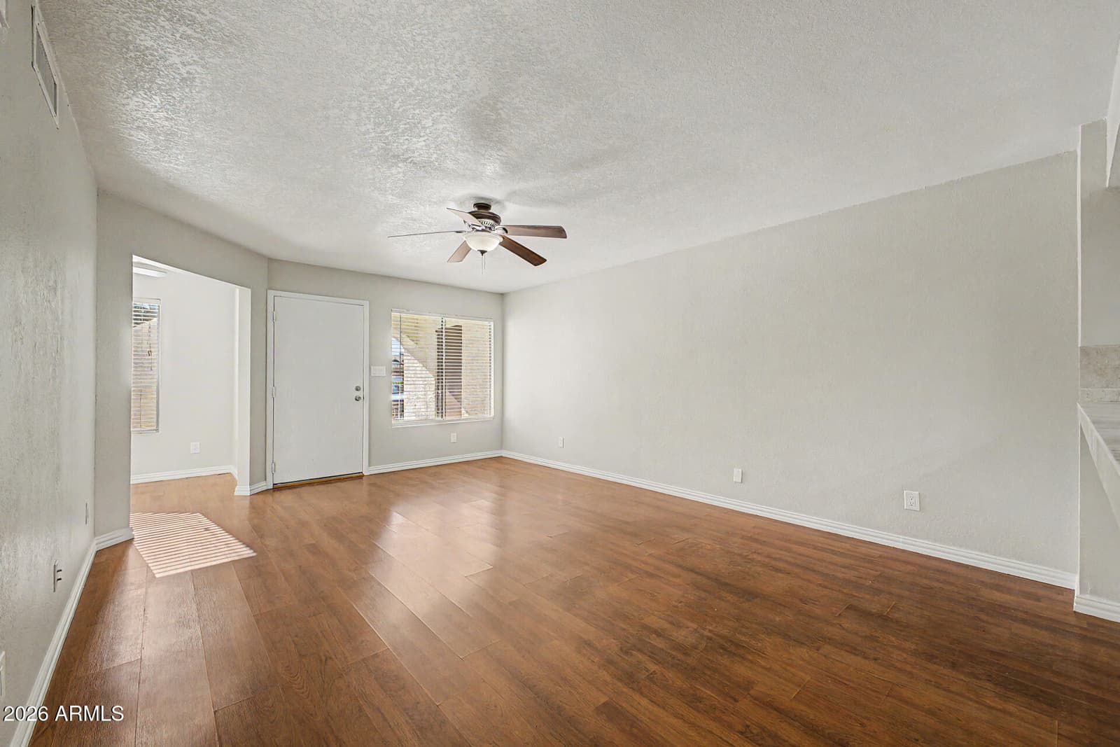 4730 W NORTHERN Avenue 1104, Glendale, AZ 85301 — photo 2 of 34