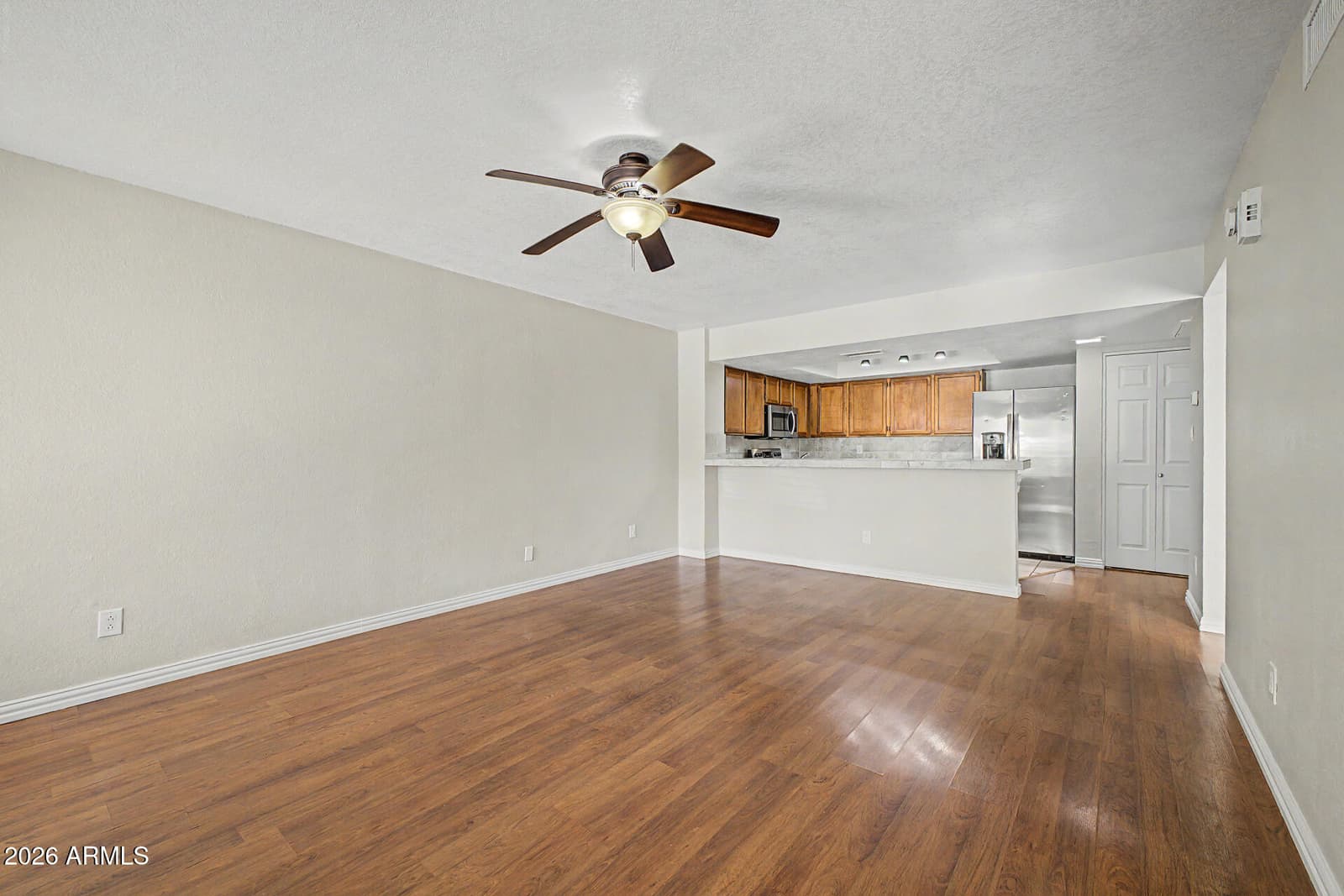 4730 W NORTHERN Avenue 1104, Glendale, AZ 85301 — photo 3 of 34