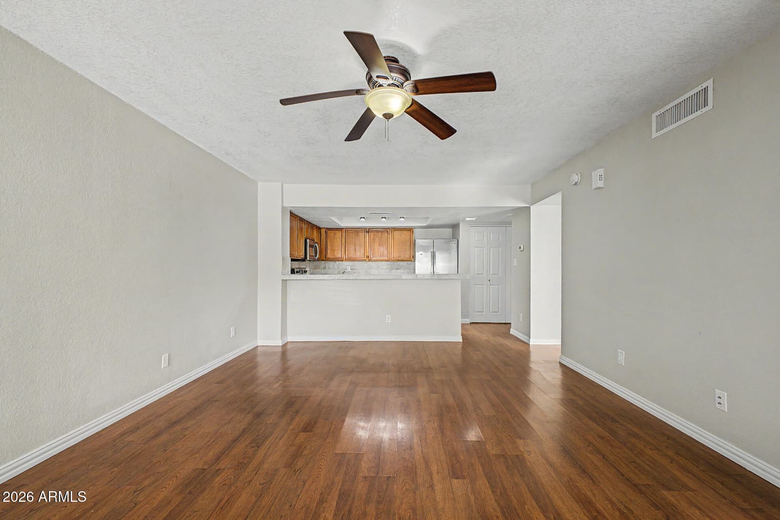 4730 W NORTHERN Avenue 1104, Glendale, AZ 85301 — photo 4 of 34