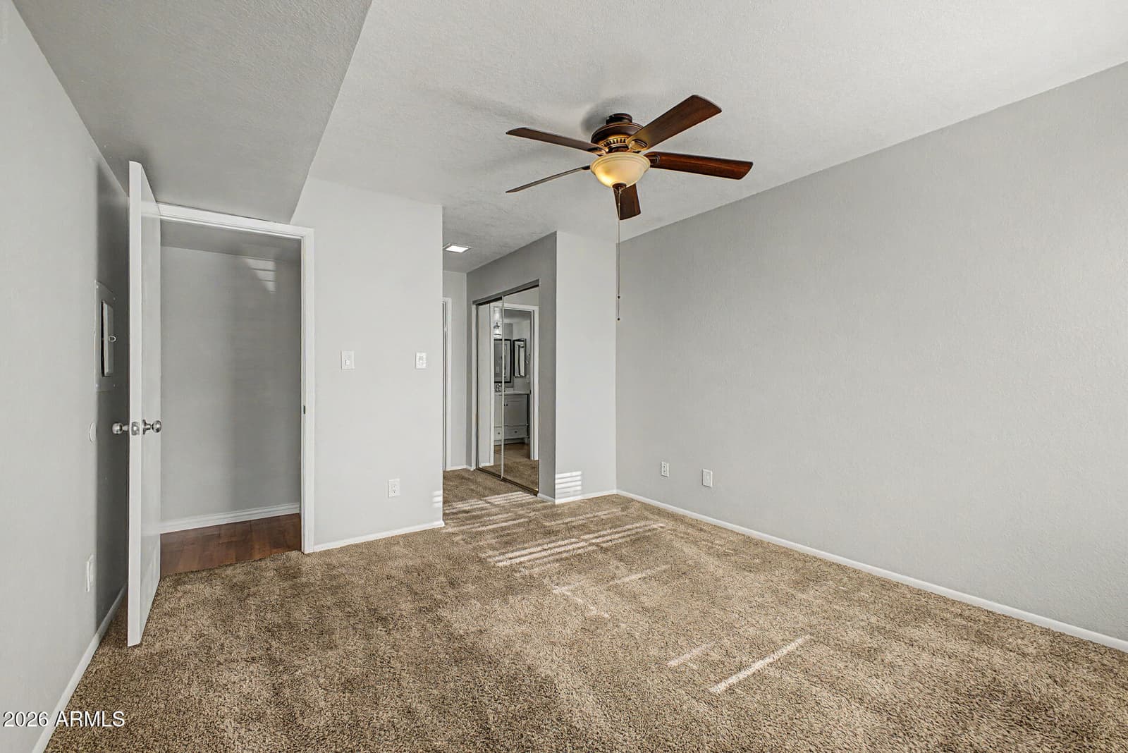4730 W NORTHERN Avenue 1104, Glendale, AZ 85301 — photo 10 of 34