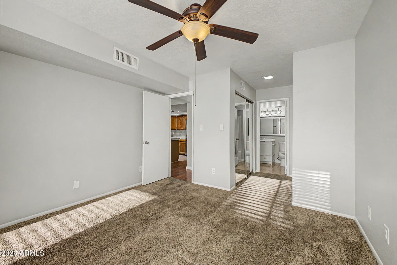 4730 W NORTHERN Avenue 1104, Glendale, AZ 85301 — photo 11 of 34