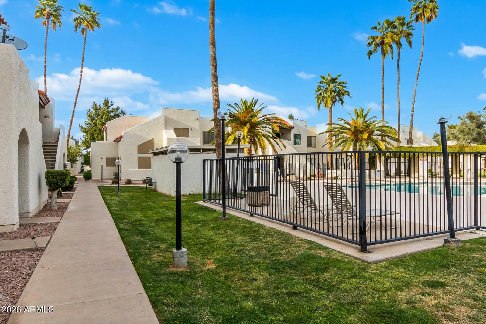 4730 W NORTHERN Avenue 1104, Glendale, AZ 85301 — photo 31 of 34