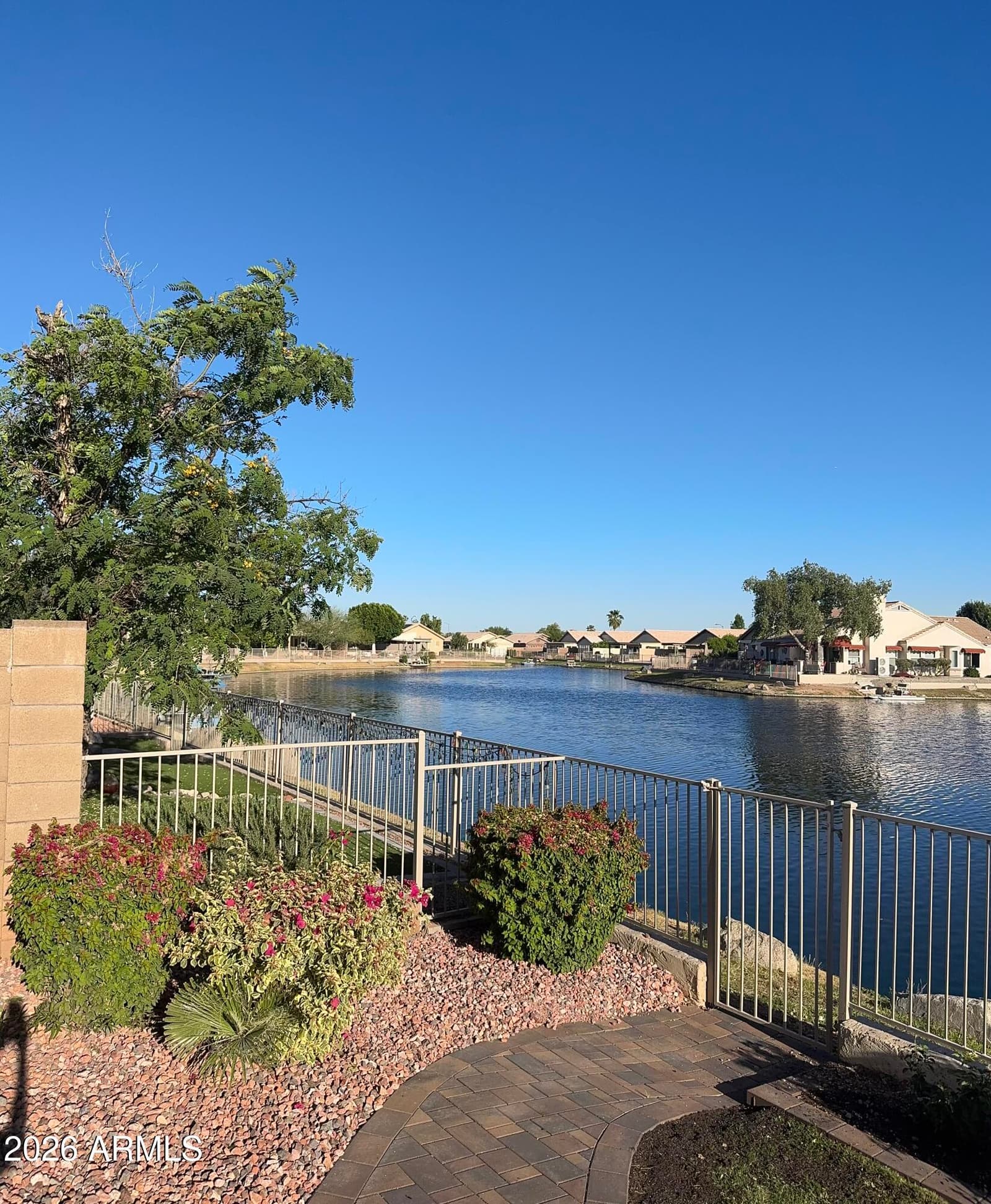 10525 W RUNION Drive, Peoria, AZ 85382 — photo 13 of 17
