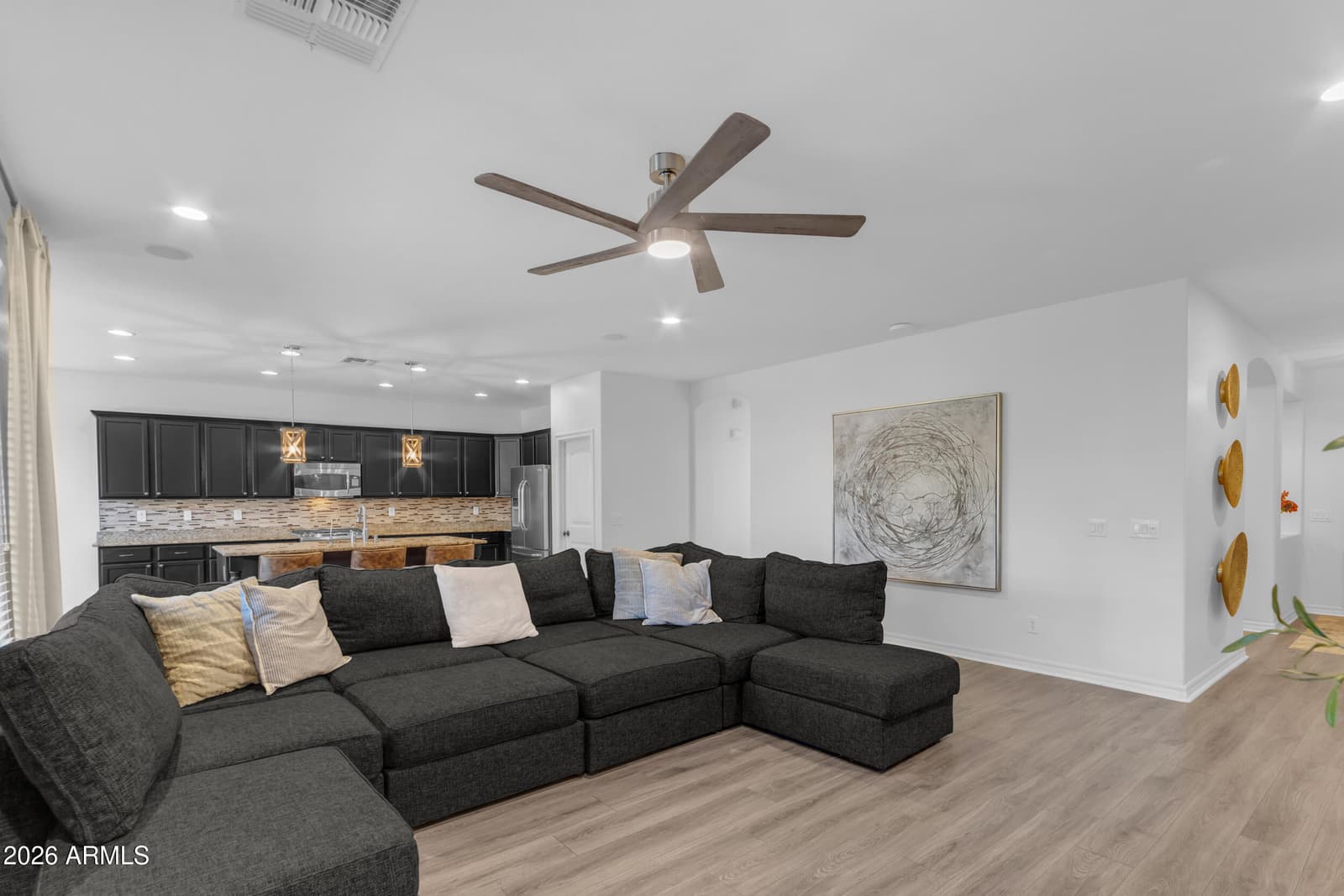 2546 E CAROB Drive, Gilbert, AZ 85298 — photo 13 of 62