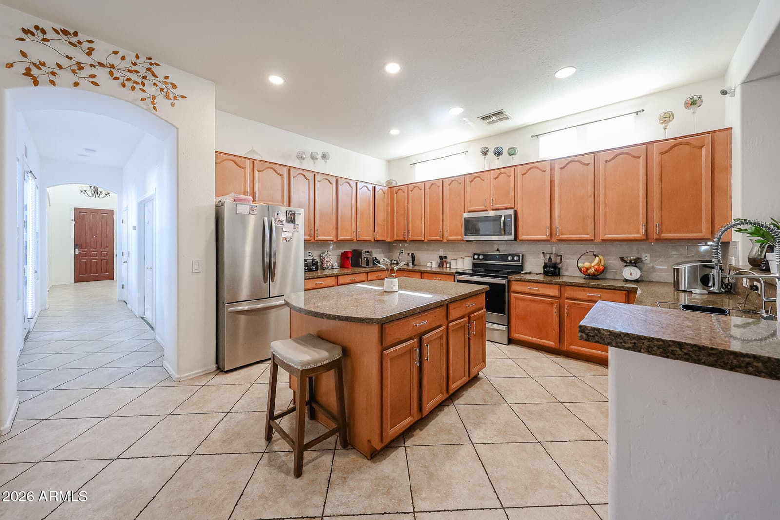 8332 W Rosewood Lane, Peoria, AZ 85383 — photo 8 of 60