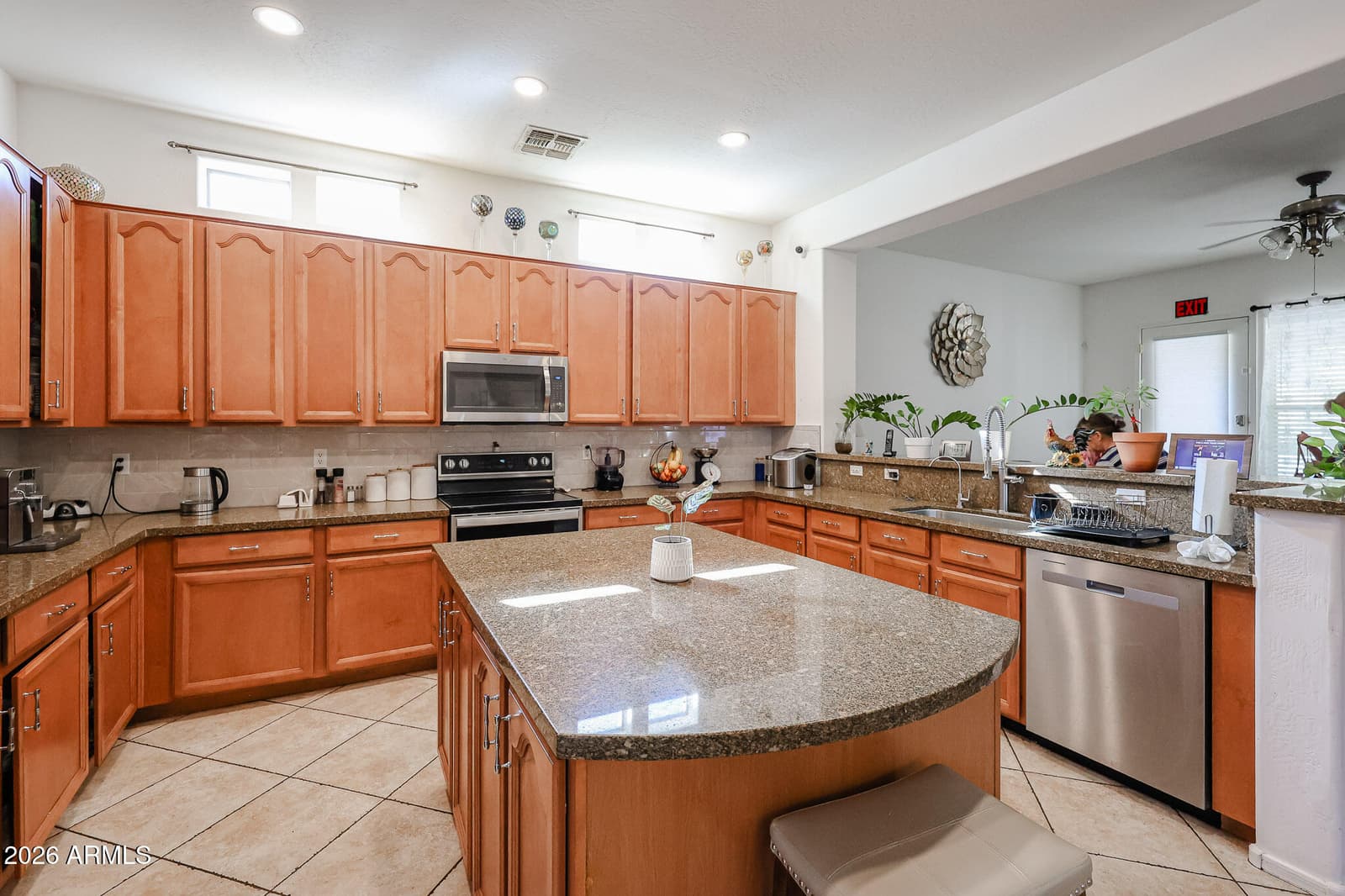 8332 W Rosewood Lane, Peoria, AZ 85383 — photo 12 of 60