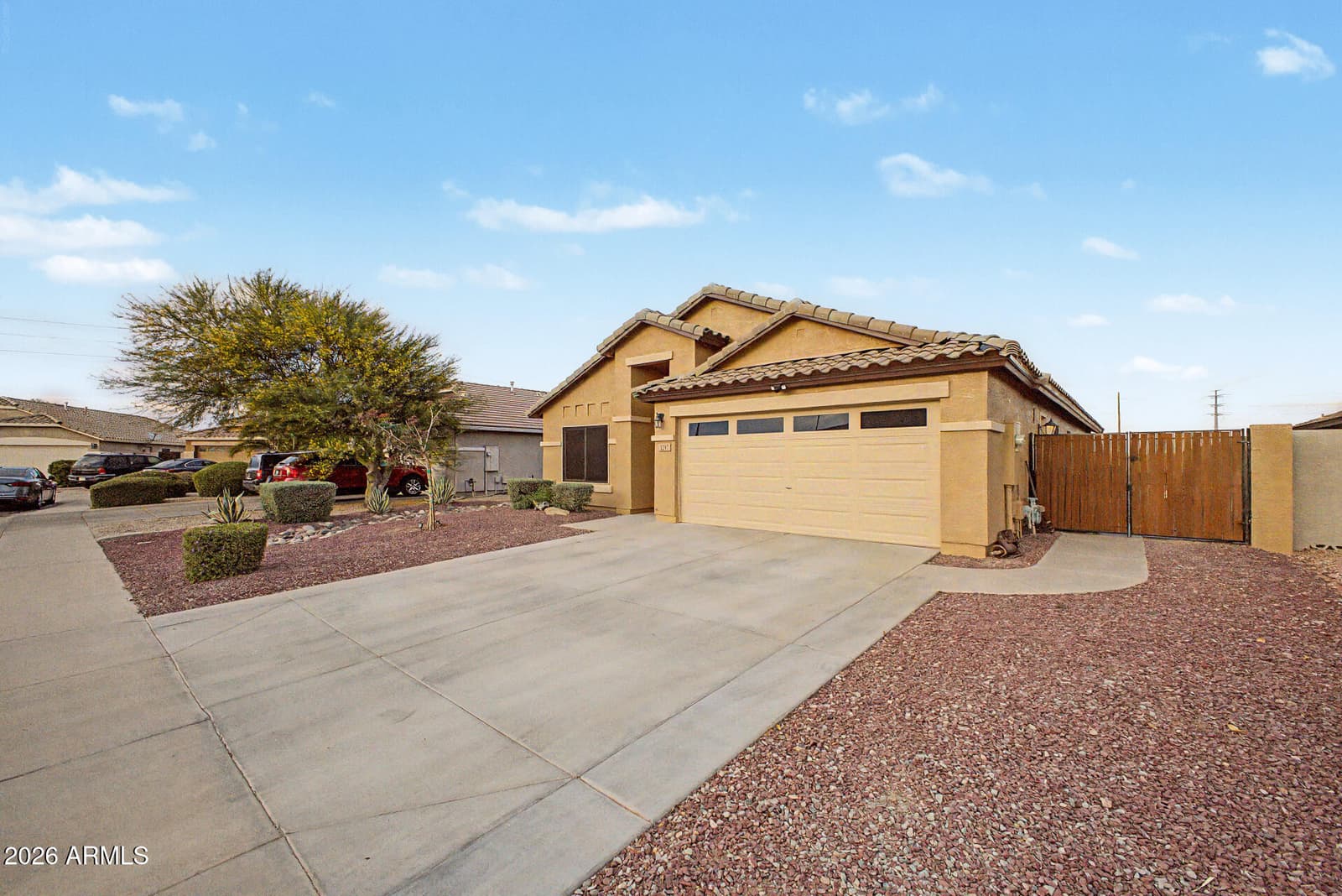 3247 S LOBACK Lane, Gilbert, AZ 85297 — photo 6 of 55