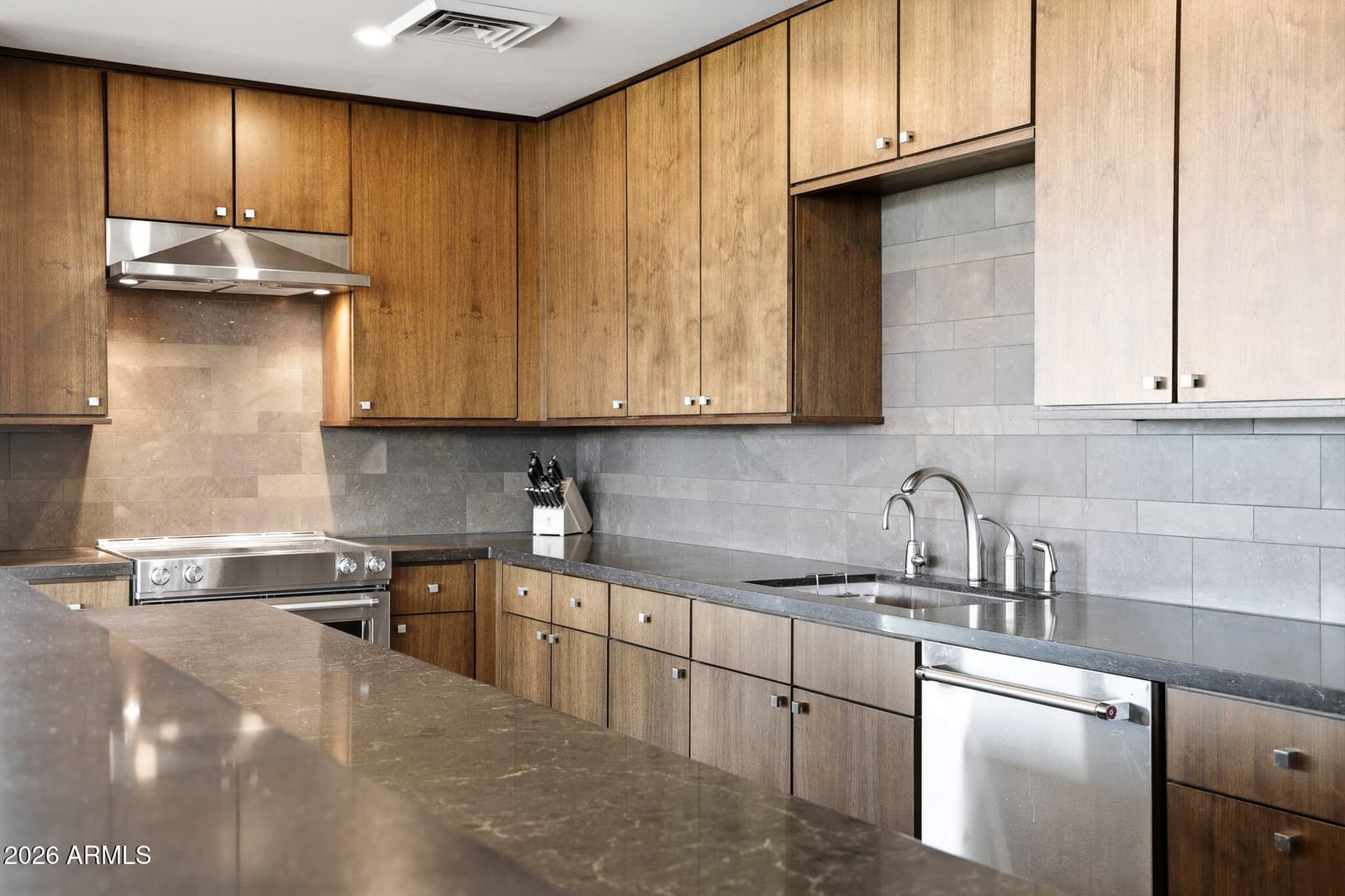 310 S 4TH Street 2204, Phoenix, AZ 85004 — photo 24 of 65